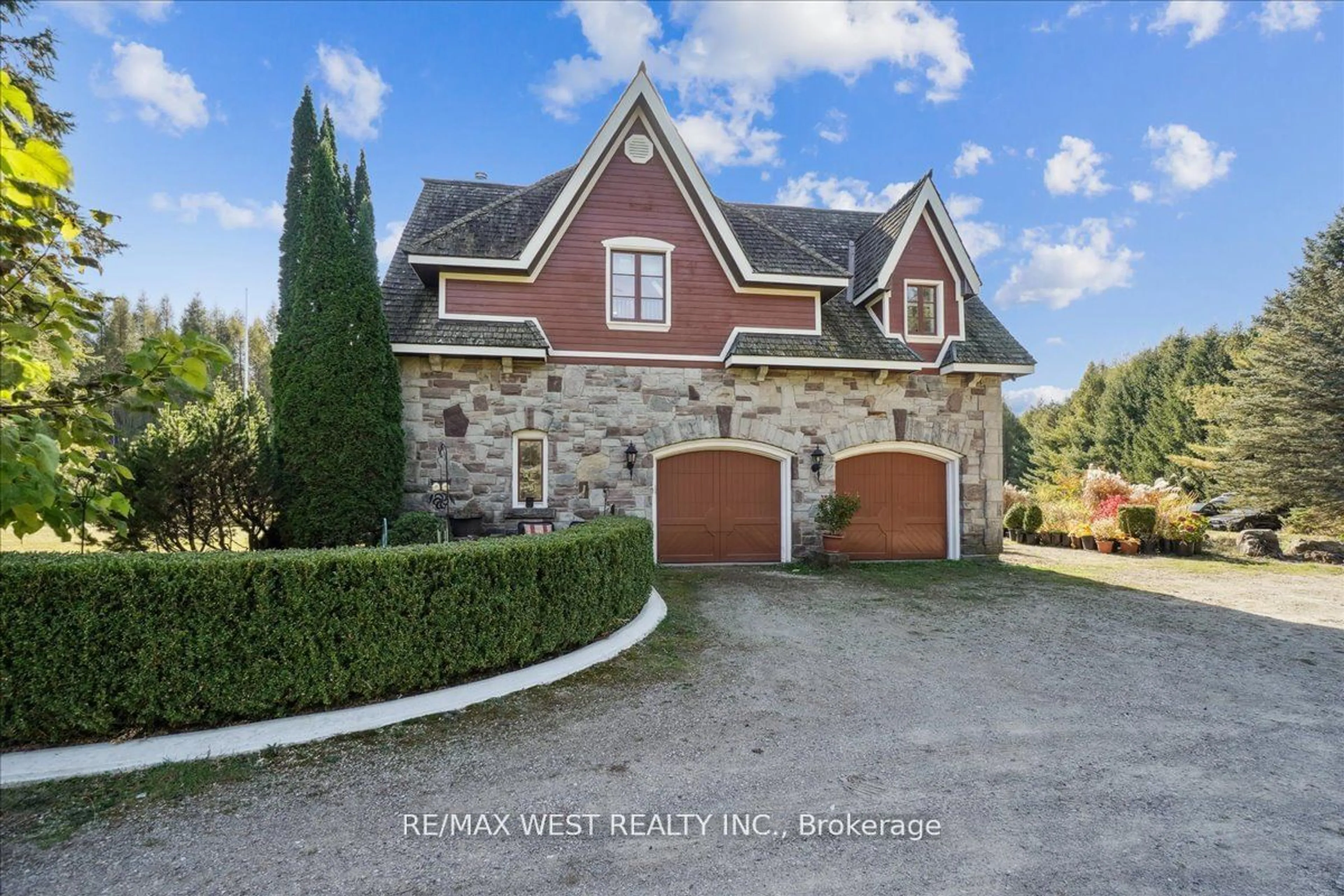 Frontside or backside of a home, cottage for 19696 Shaws Creek Rd, Caledon Ontario L7K 1K5