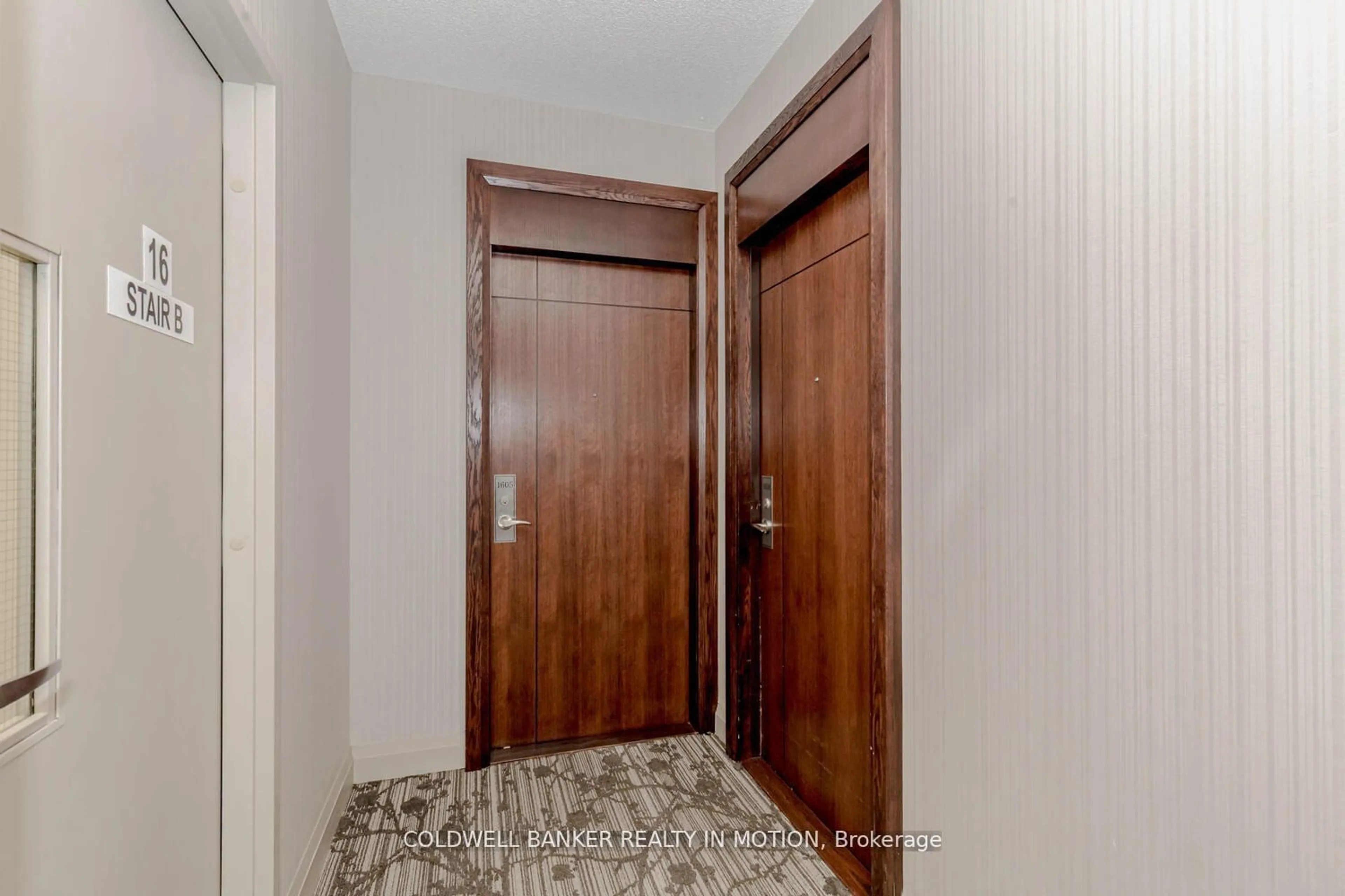 Indoor entryway, unknown floor for 339 Rathburn Rd #1605, Mississauga Ontario L5B 0K6