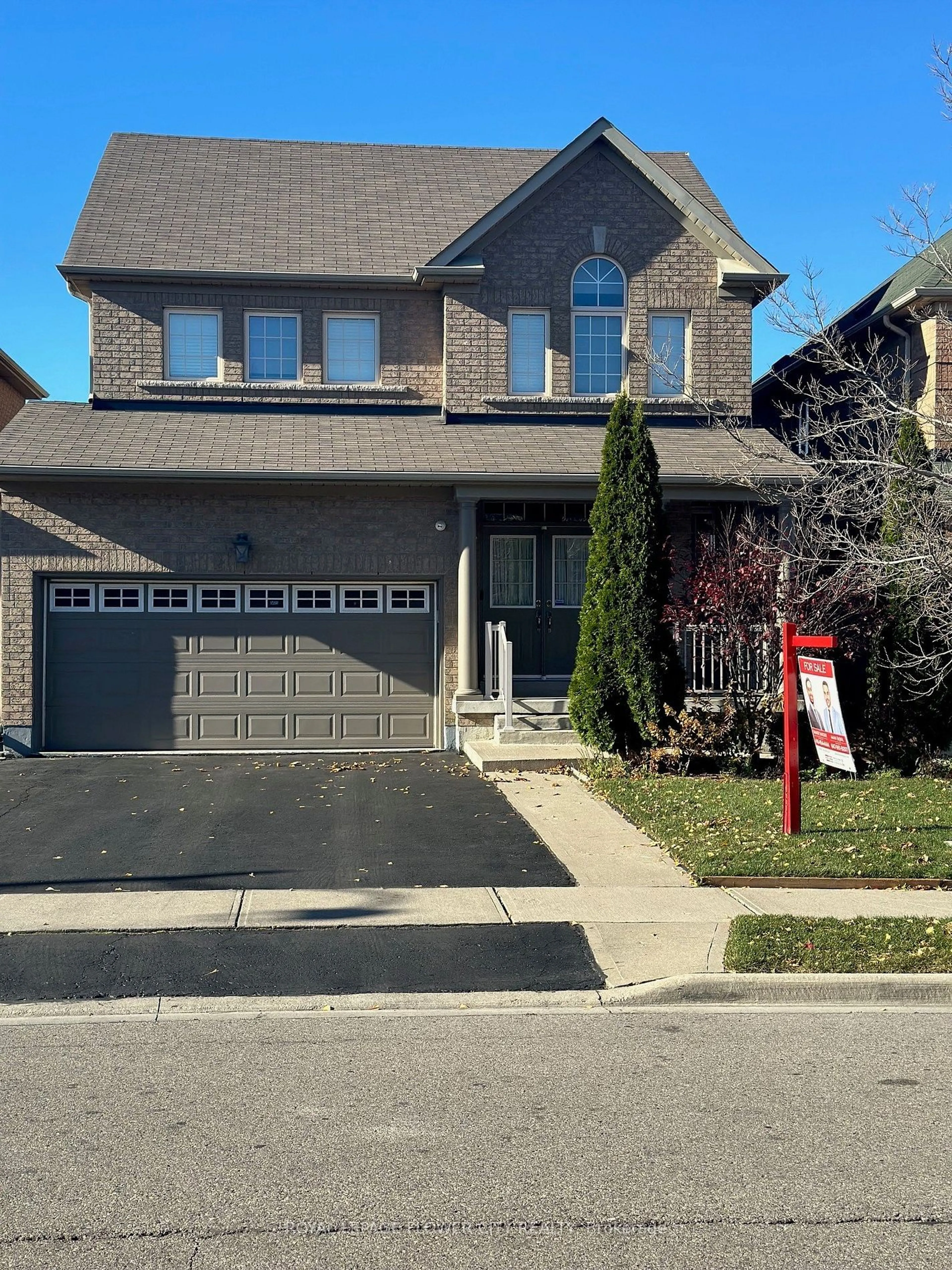 Frontside or backside of a home, the street view for 16 Openbay Gdns, Brampton Ontario L6R 0V3