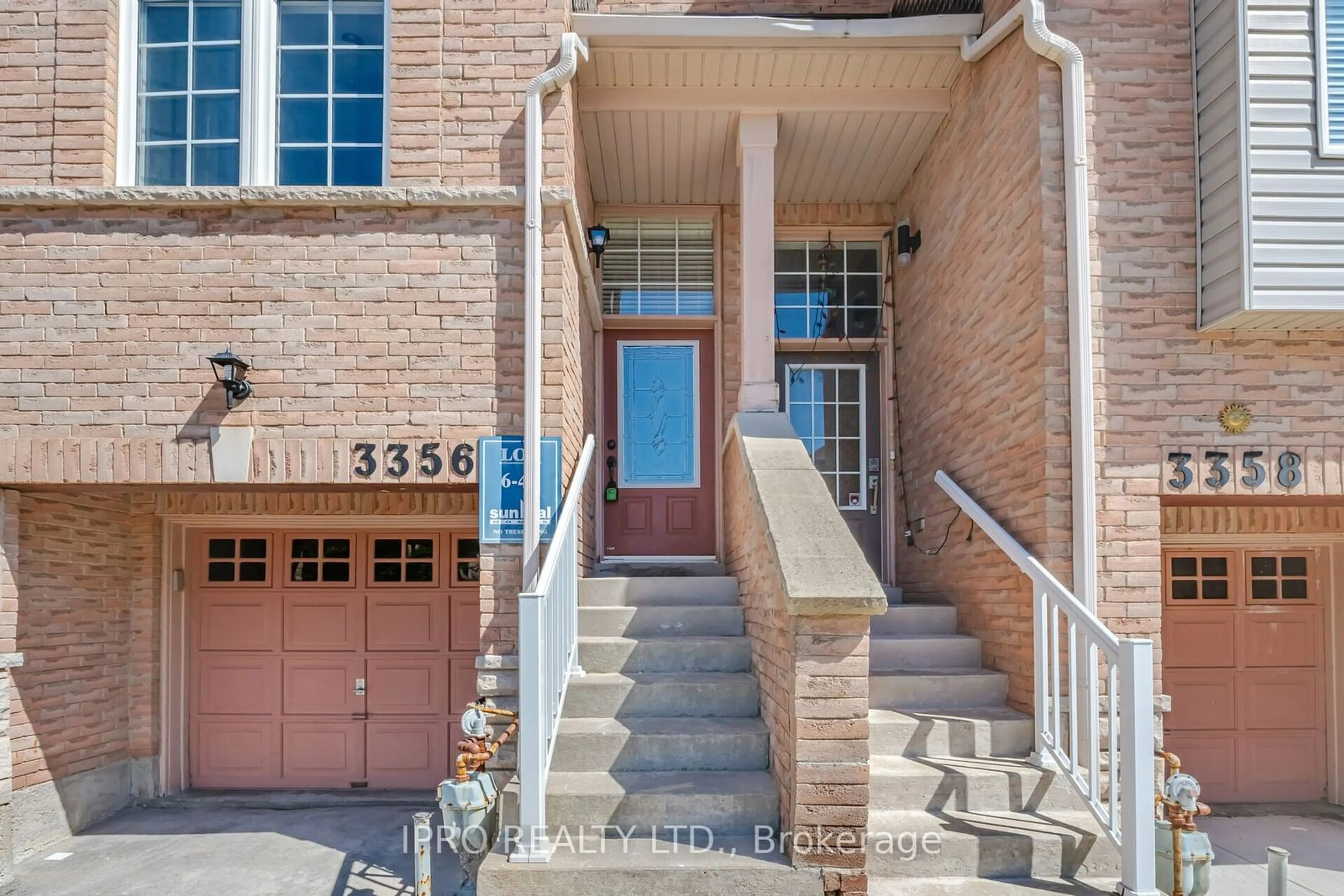 Home with brick exterior material for 3356 Redpath Circ, Mississauga Ontario L5N 8R1