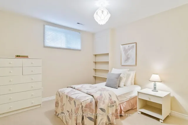 Additional property image - 1180 Falgarwood Dr