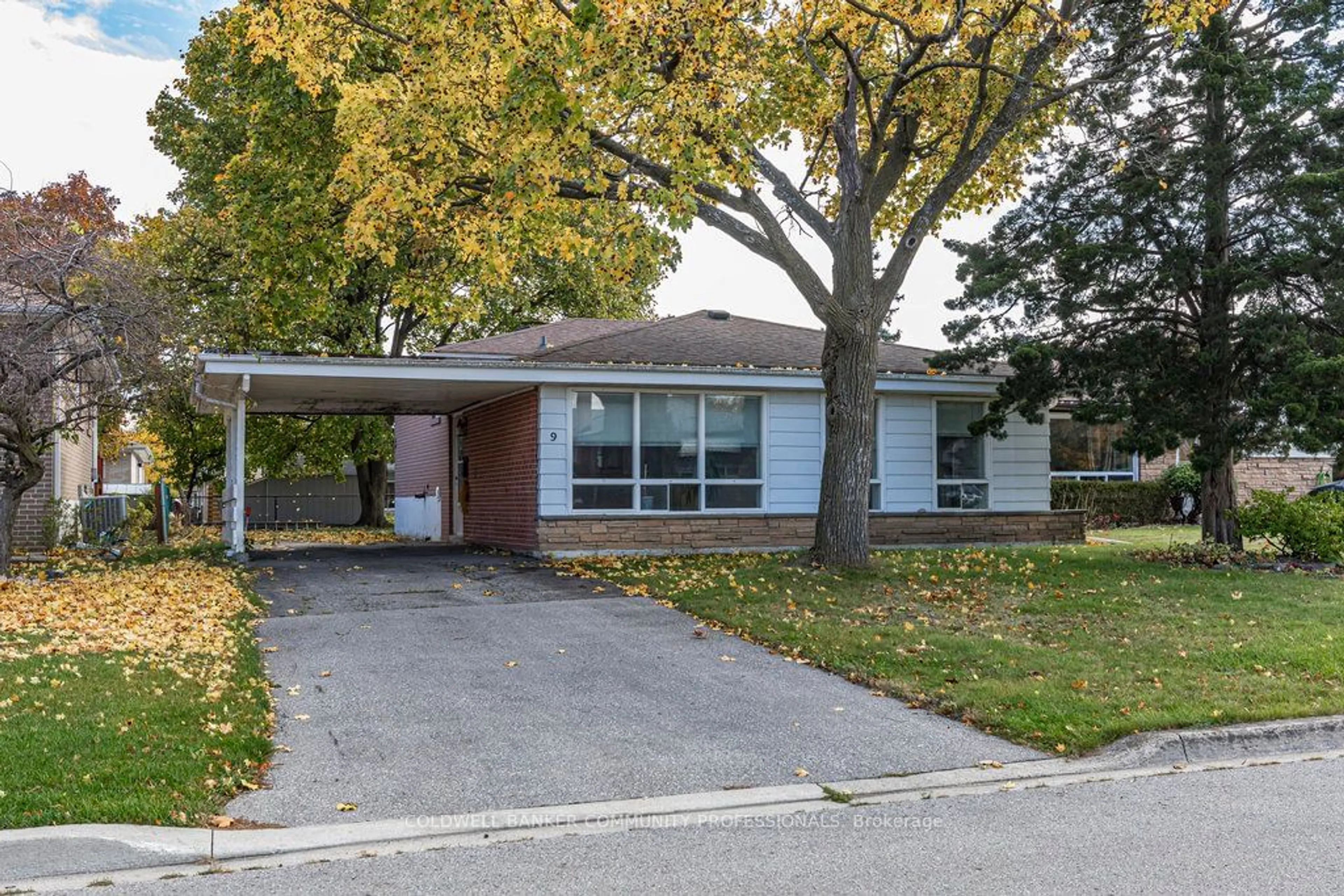 A pic from exterior of the house or condo, the street view for 9 Pleaseley Rd, Brampton Ontario L6W 1K7