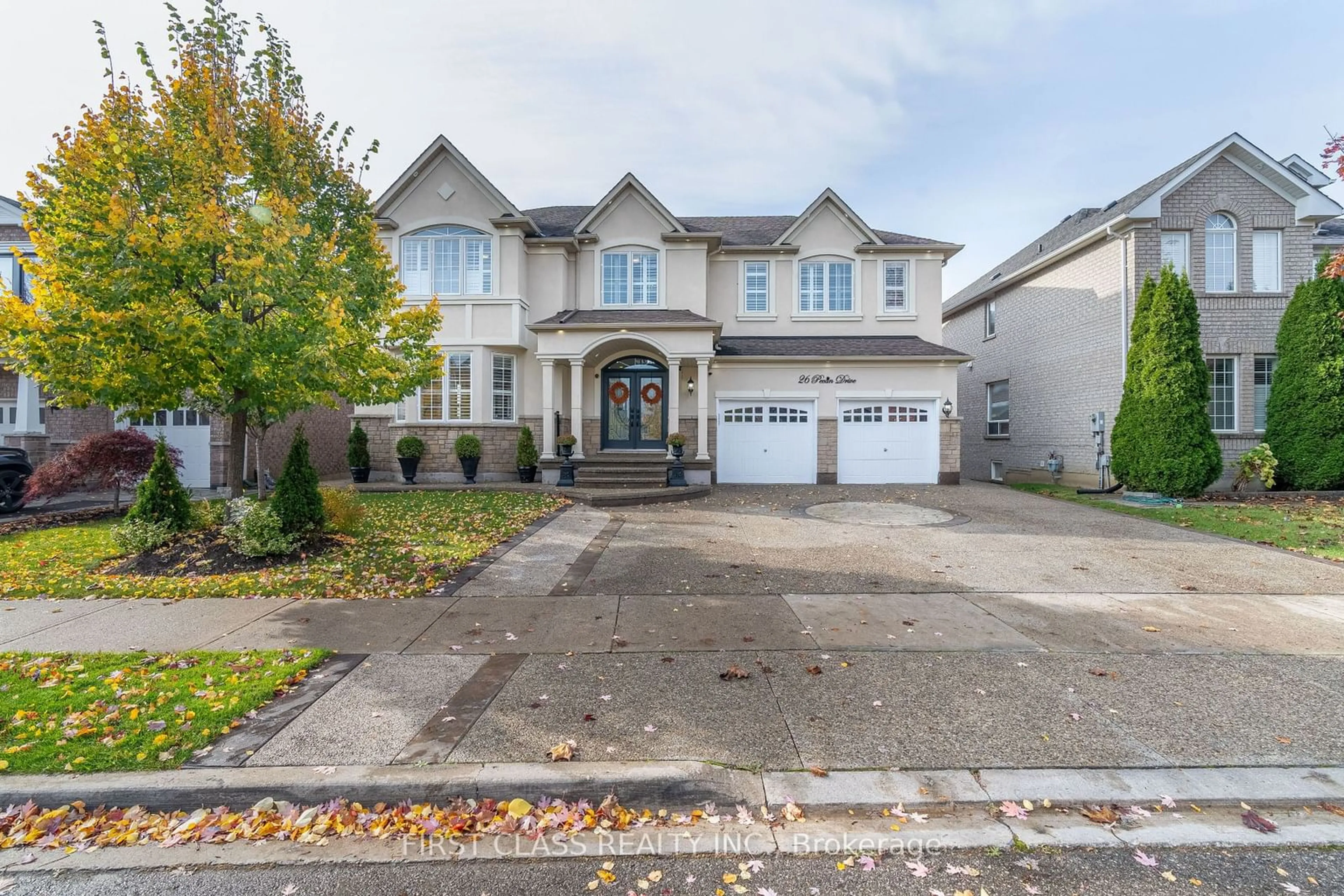 Frontside or backside of a home, the street view for 26 Pecan Dr, Brampton Ontario L6P 2J7