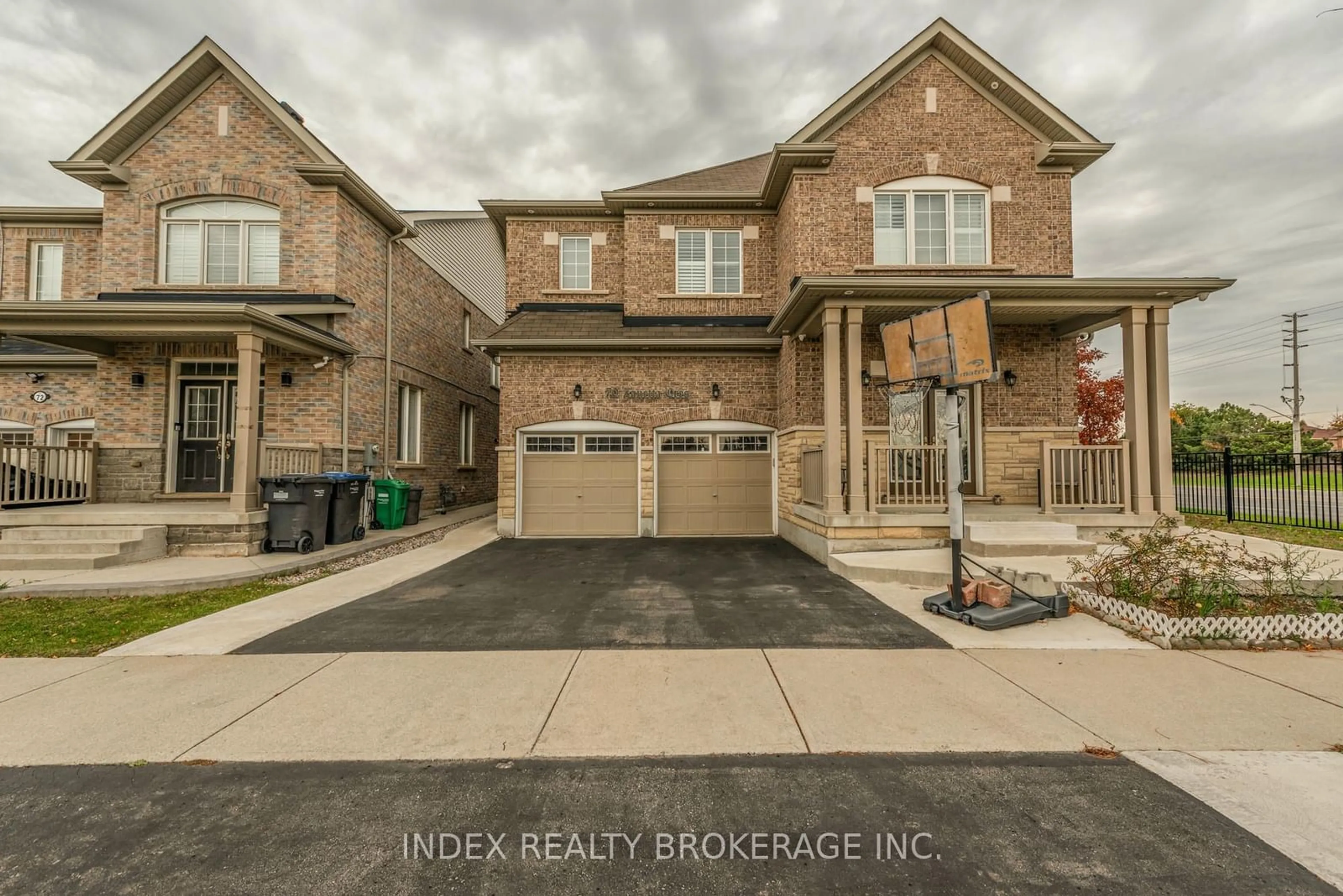 Frontside or backside of a home, the street view for 70 Zanetta Cres, Brampton Ontario L6Y 6A2