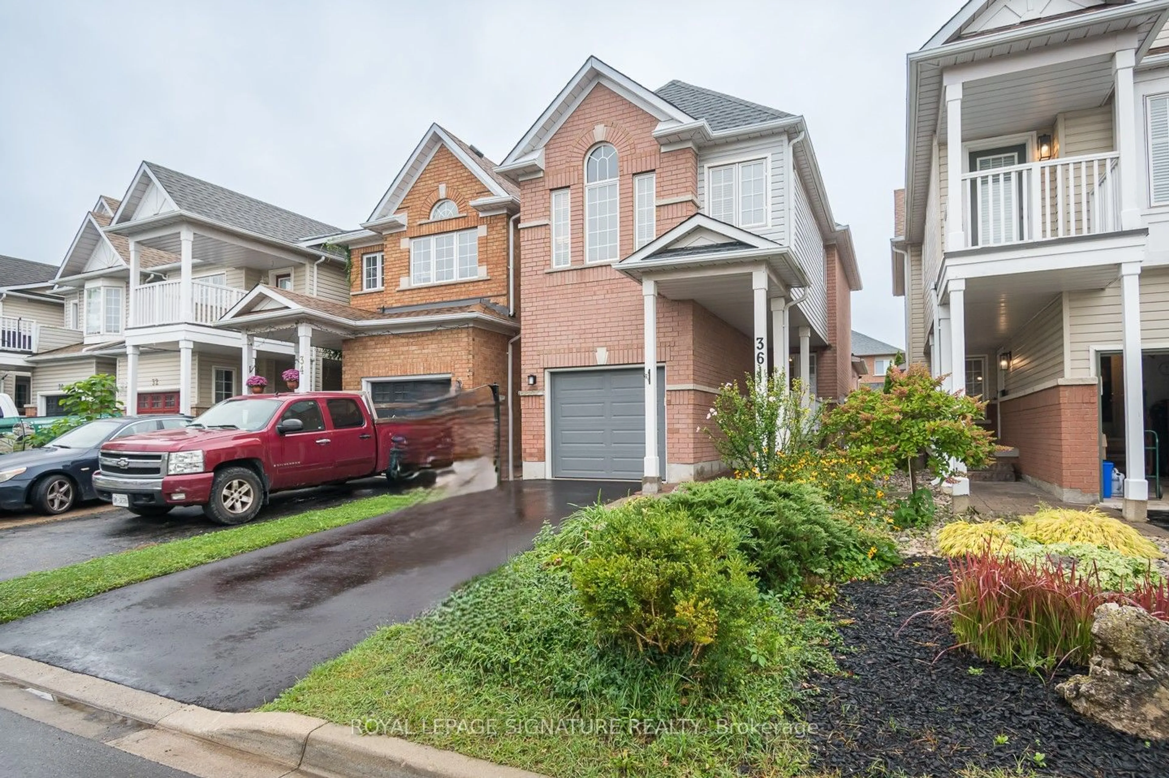 A pic from exterior of the house or condo, the street view for 36 Dills Cres, Milton Ontario L9T 5P9