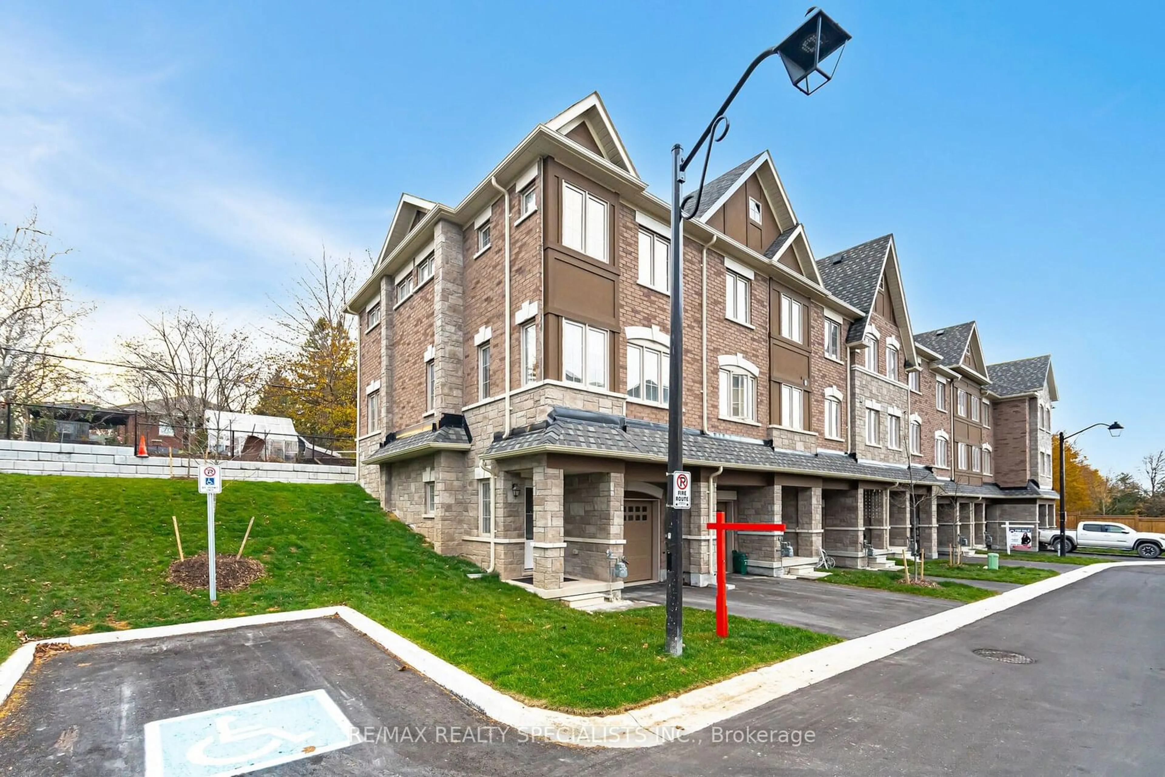 A pic from exterior of the house or condo, the street view for 68 First St #24, Orangeville Ontario L9W 2E3