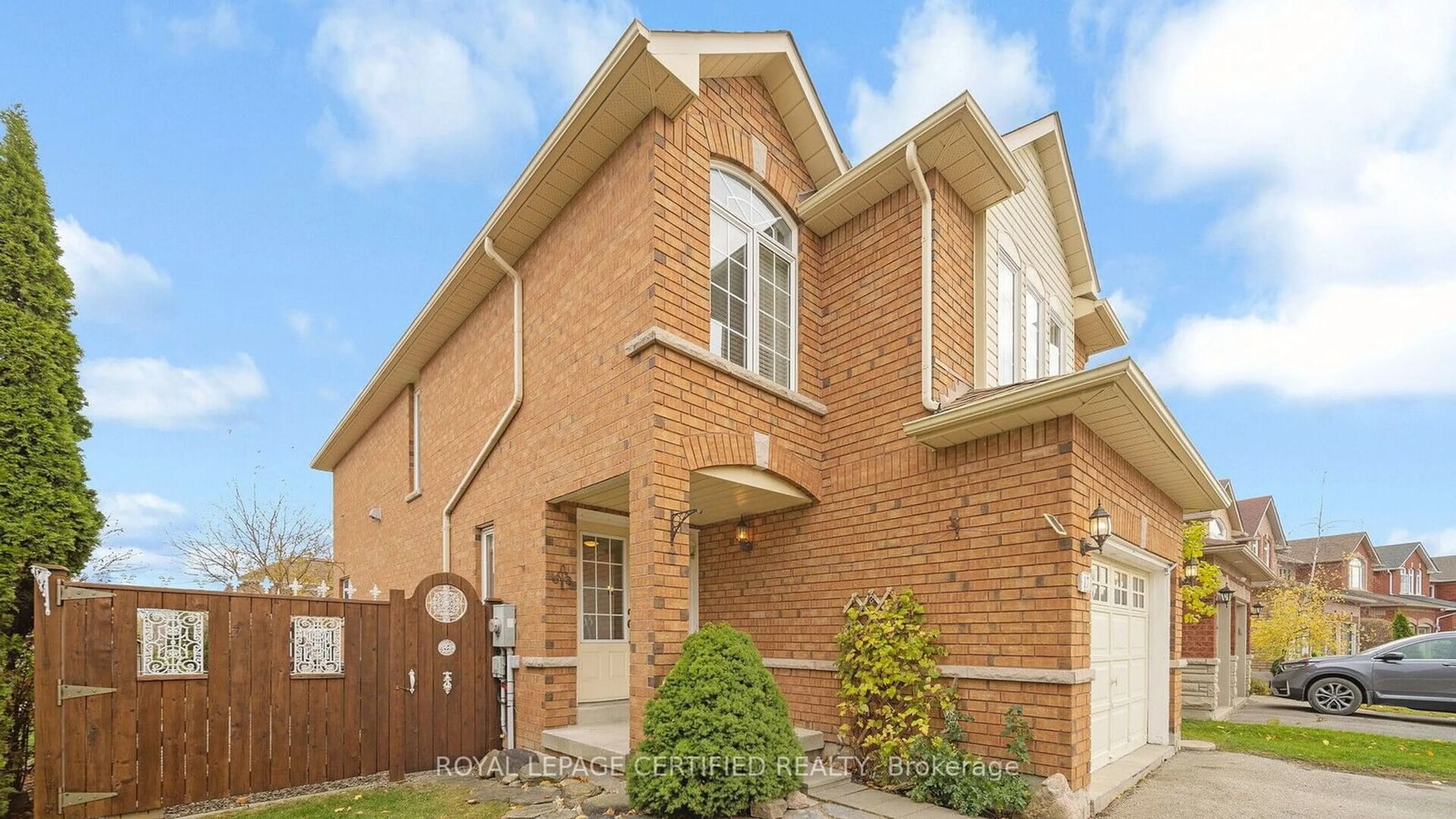 A pic from exterior of the house or condo, the street view for 17 Boltonview Cres, Caledon Ontario L7E 2H2