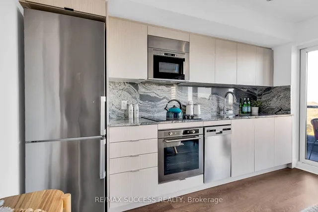 Additional property image - 5 Mabelle Ave Unit 1127