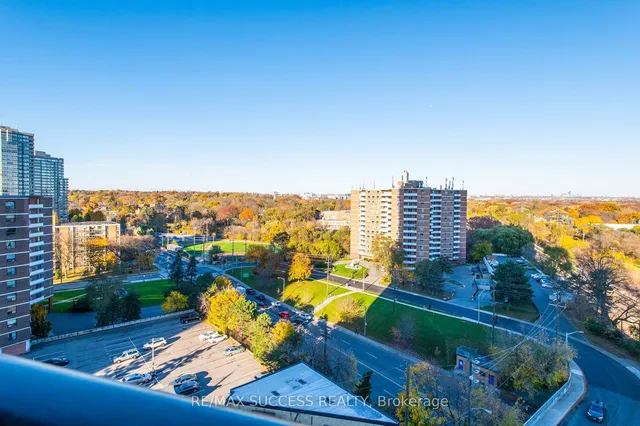 Additional property image - 5 Mabelle Ave Unit 1127