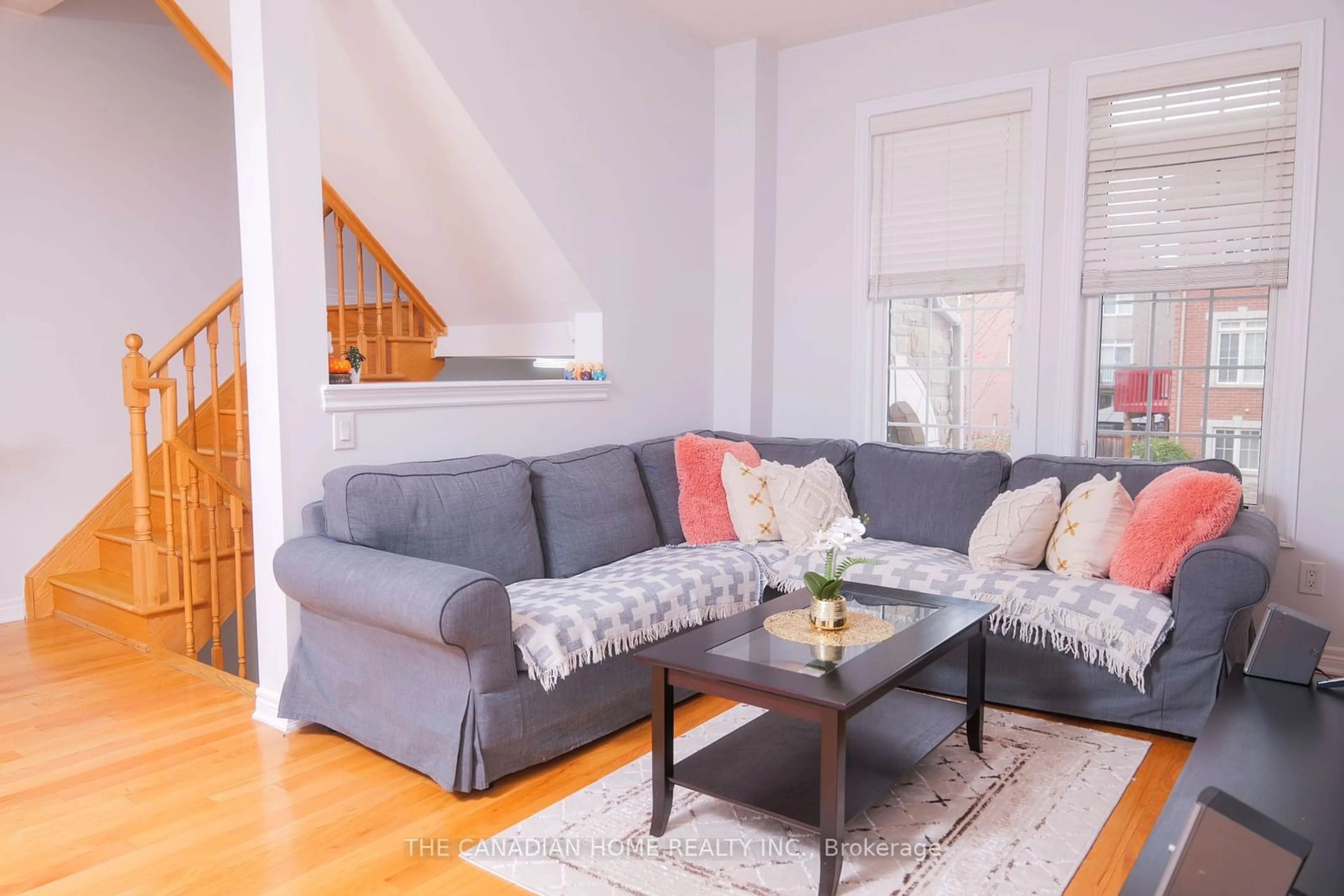 Living room, wood floors for 3 ROCKBROOK Tr, Brampton Ontario L7A 4H8