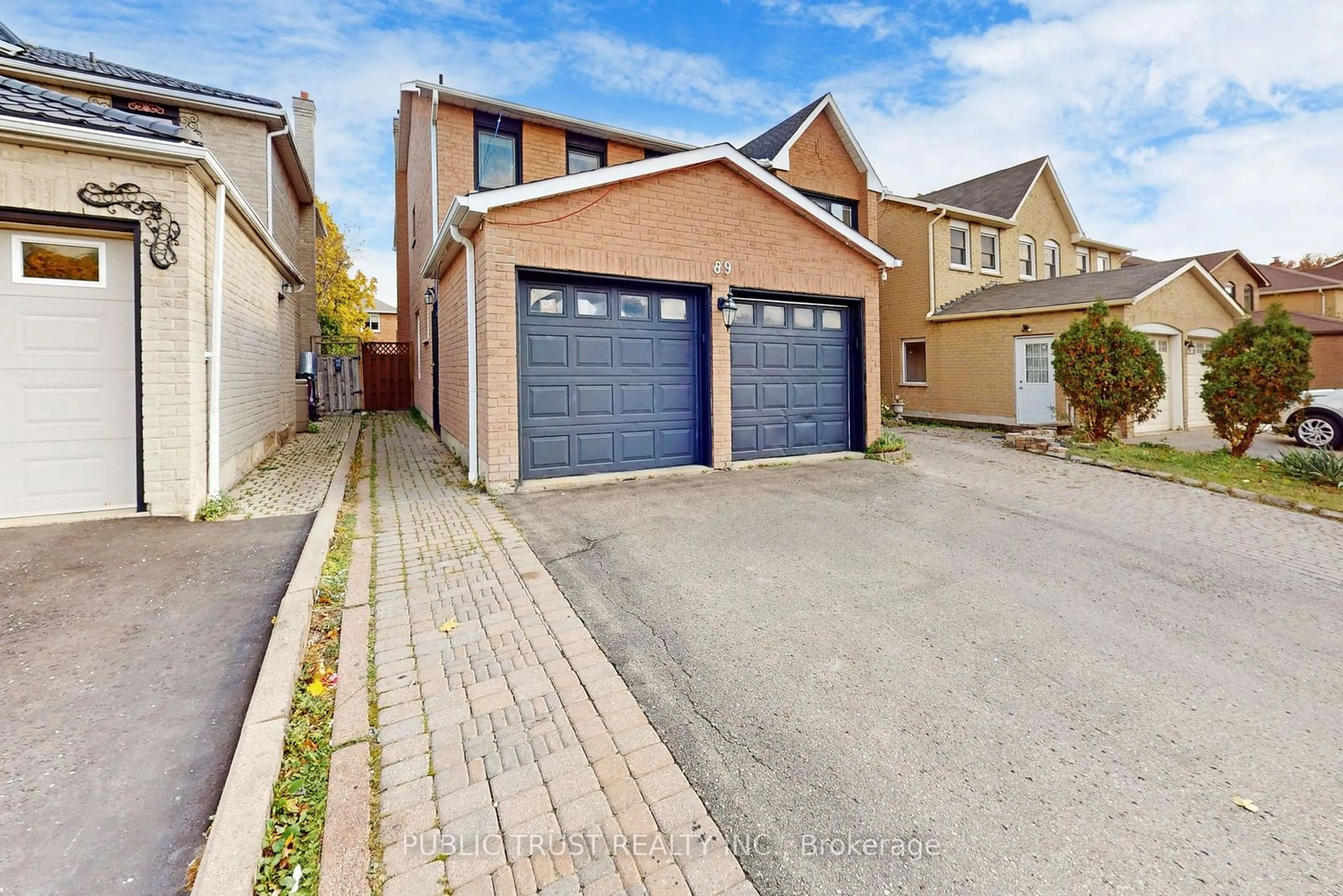 Frontside or backside of a home, the street view for 89 Newport St, Brampton Ontario L6S 4N1