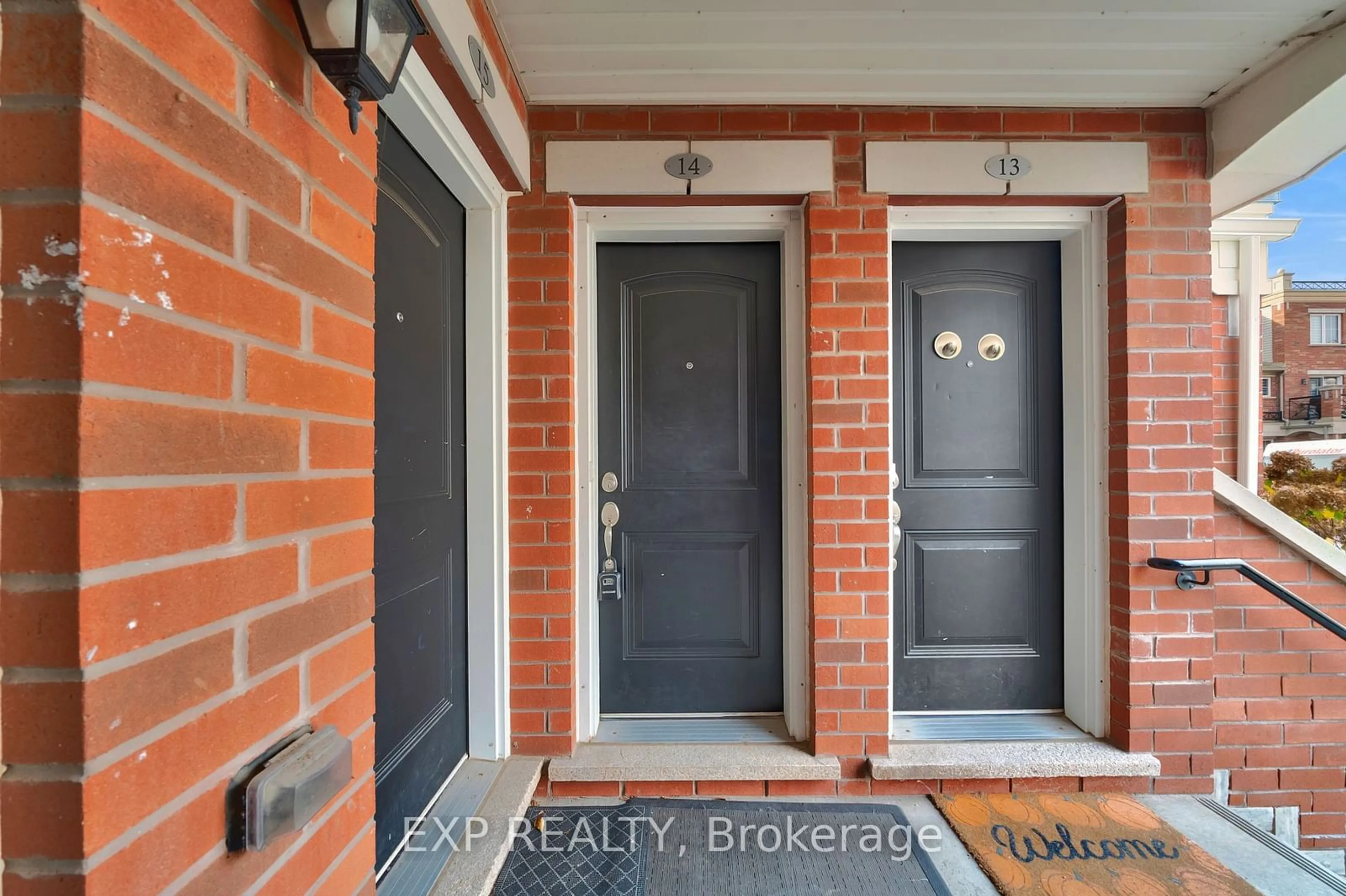 Indoor entryway, wood floors for 2480 Post Rd #14, Oakville Ontario L6H 0K1