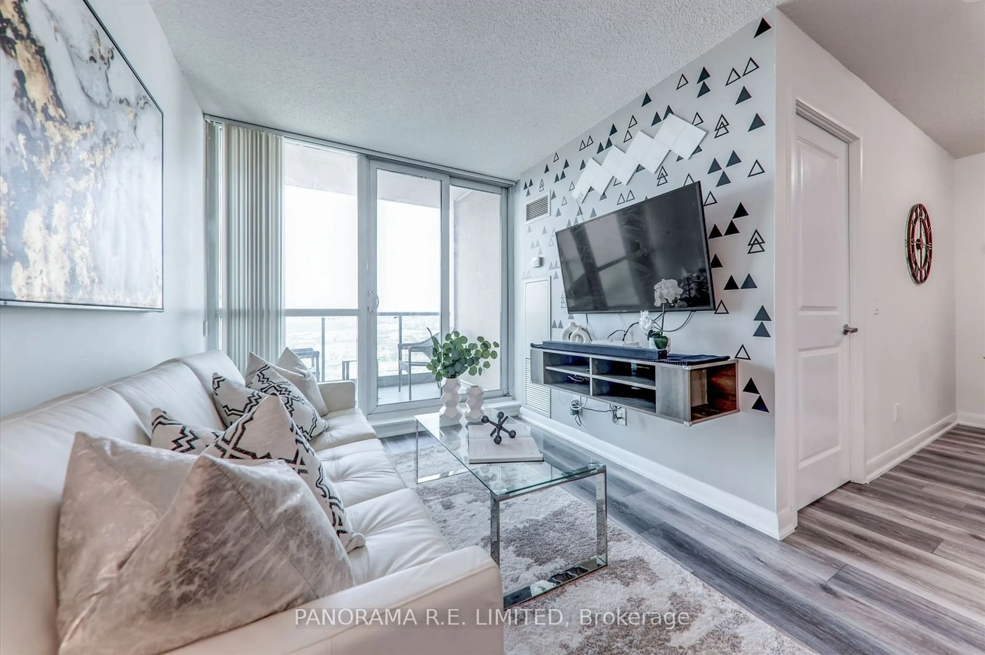 Living room, carpet floors for 225 Sherway Gardens Rd #3104, Toronto Ontario M9C 0A3