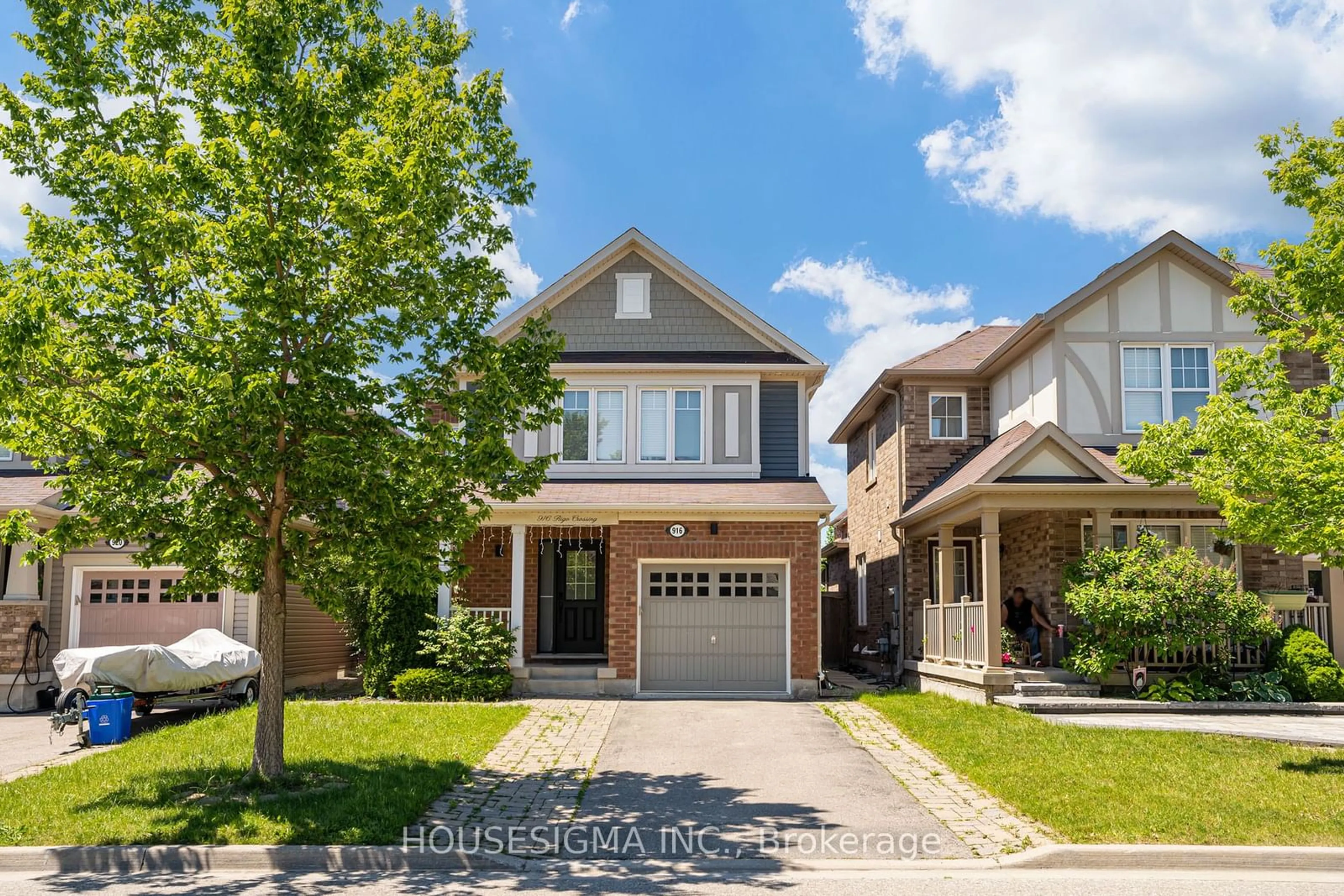 Frontside or backside of a home, the street view for 916 Rigo Crossing, Milton Ontario L9T 8E1