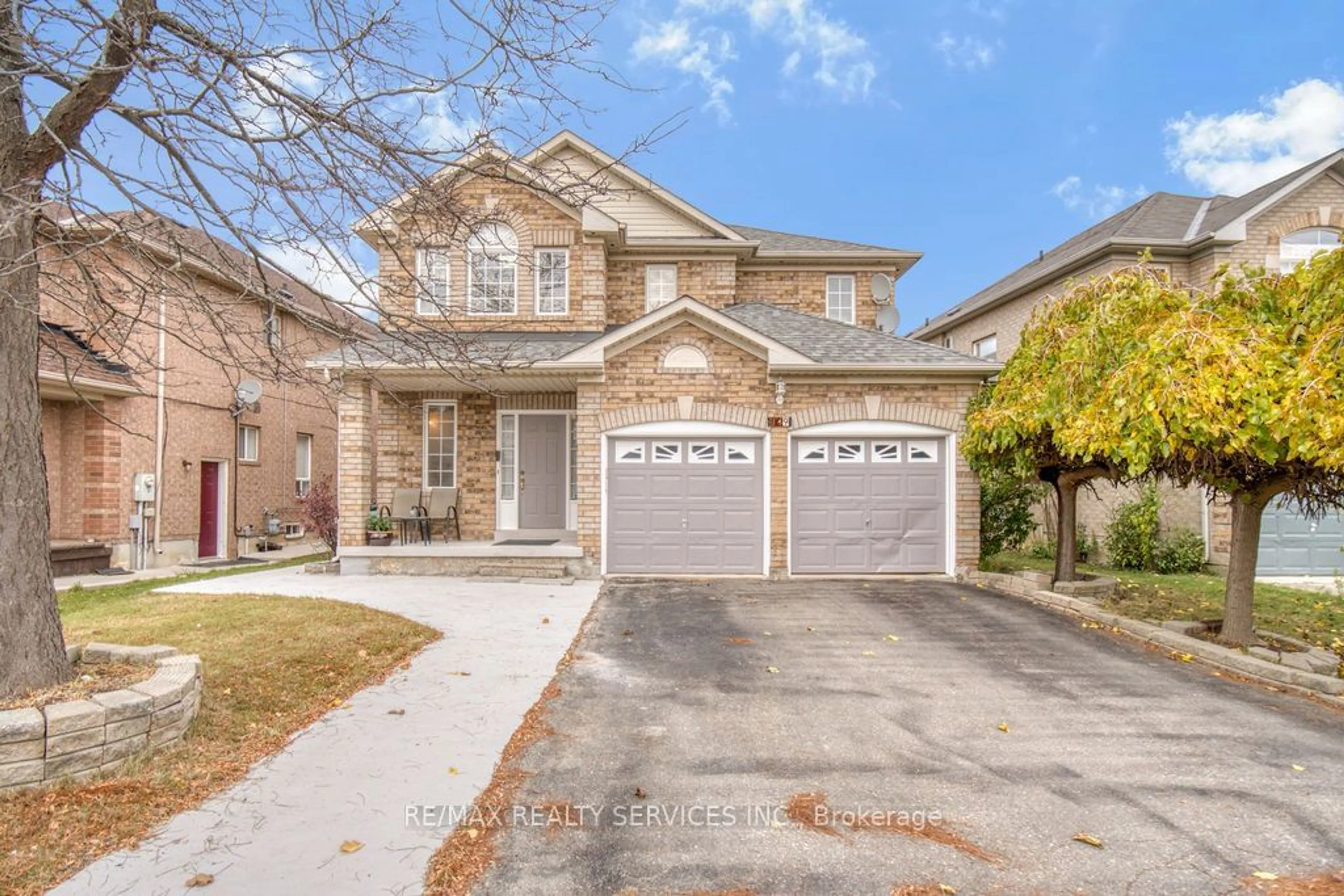 Frontside or backside of a home, the street view for 149 Brisdale Dr, Brampton Ontario L7A 2Y8