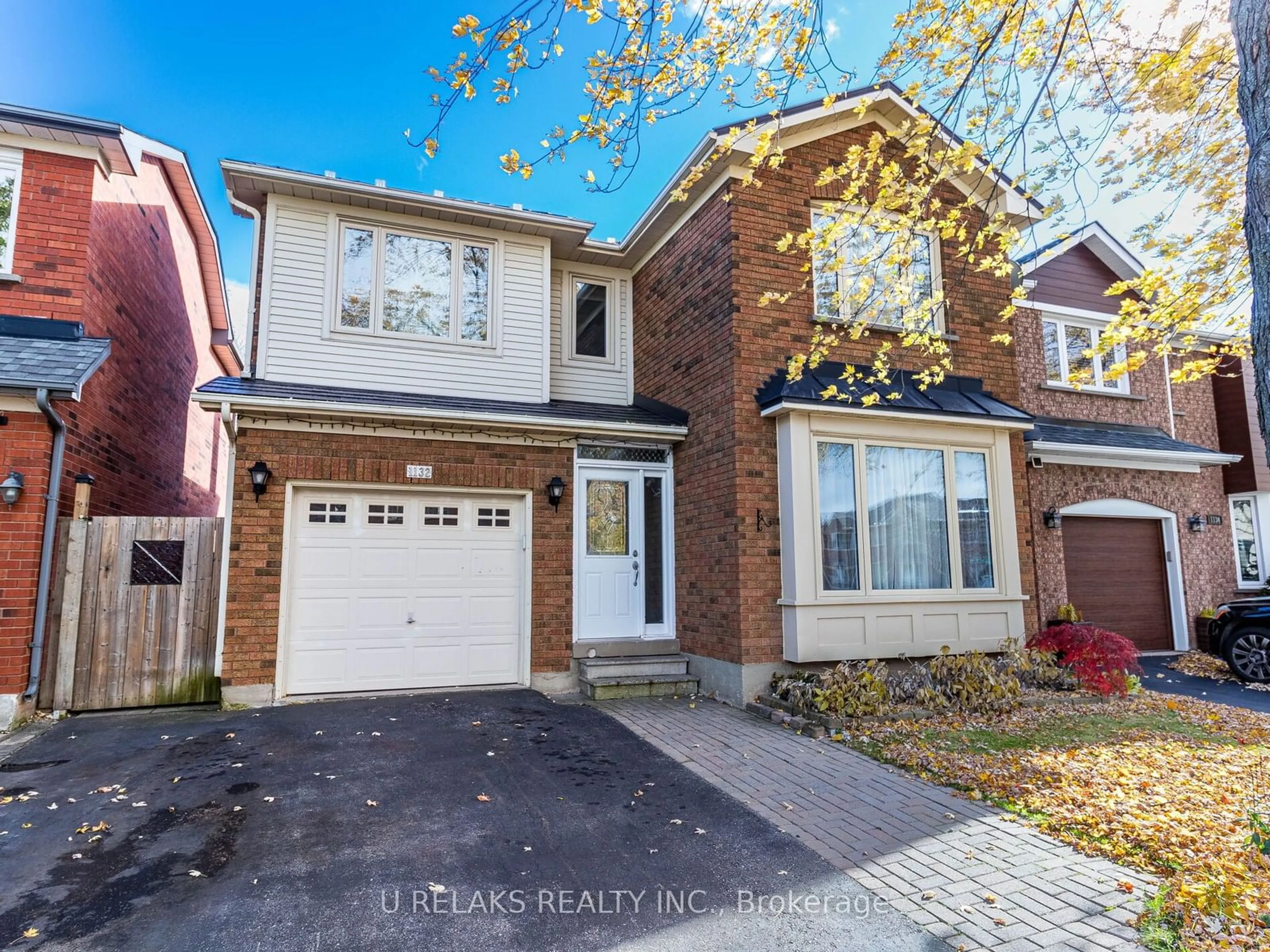 Home with brick exterior material for 1132 Glen Valley Rd, Oakville Ontario L6M 3K8