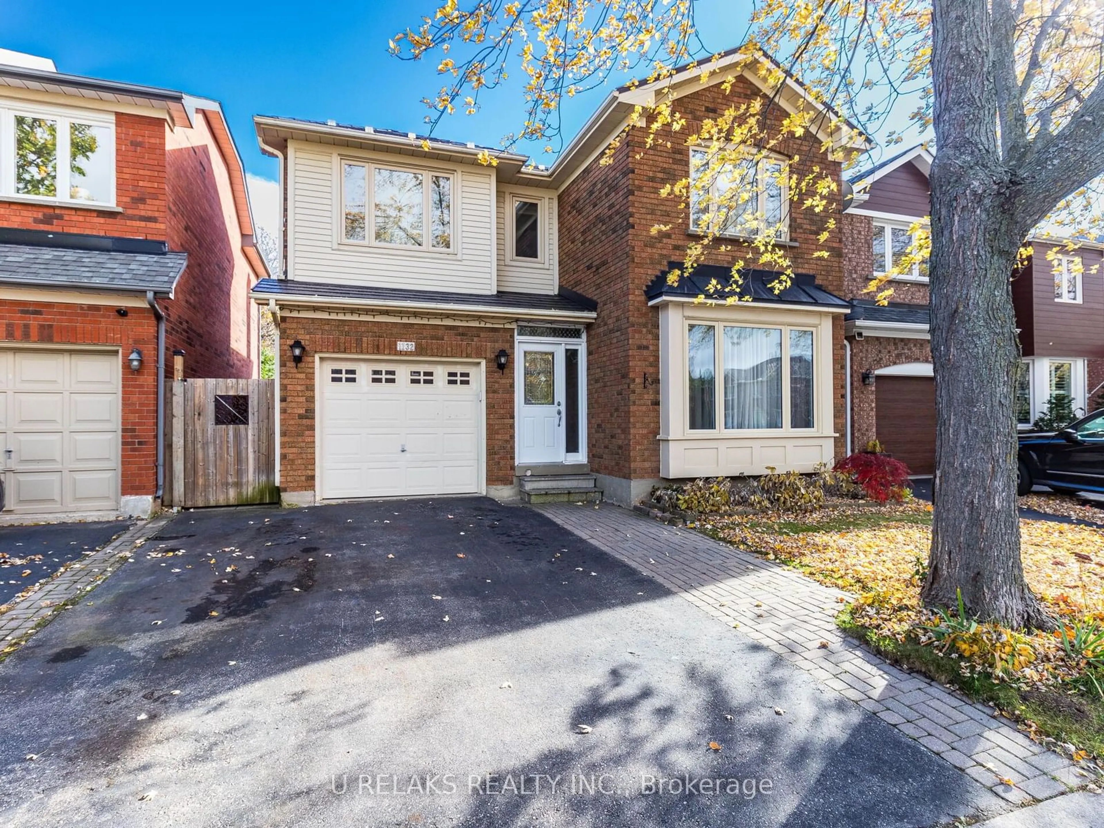 Home with brick exterior material for 1132 Glen Valley Rd, Oakville Ontario L6M 3K8