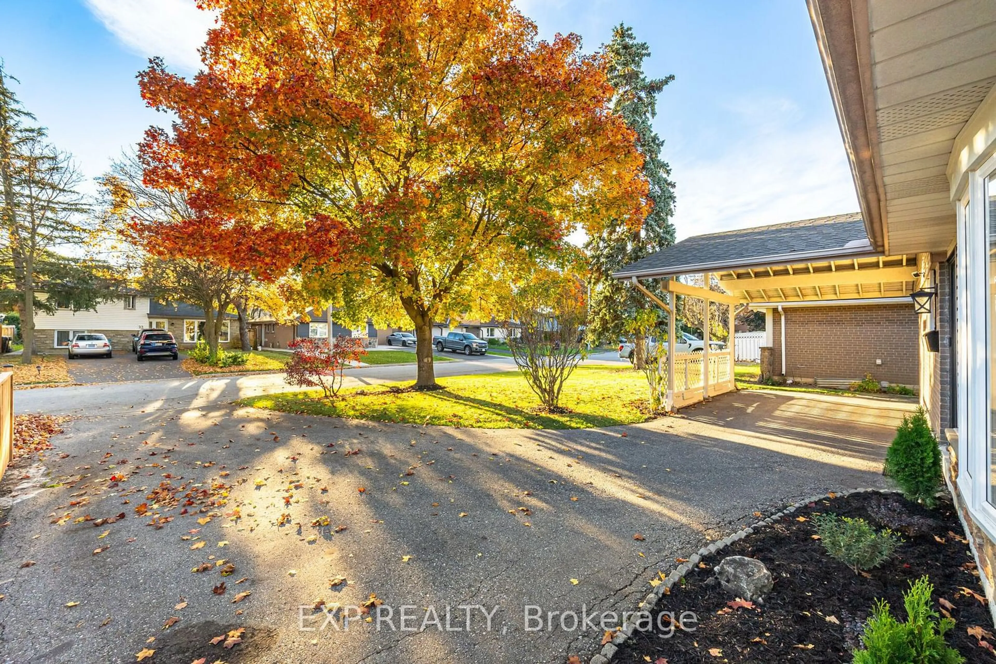 A pic from exterior of the house or condo, the street view for 51 Allendale Rd, Brampton Ontario L6W 2Y7