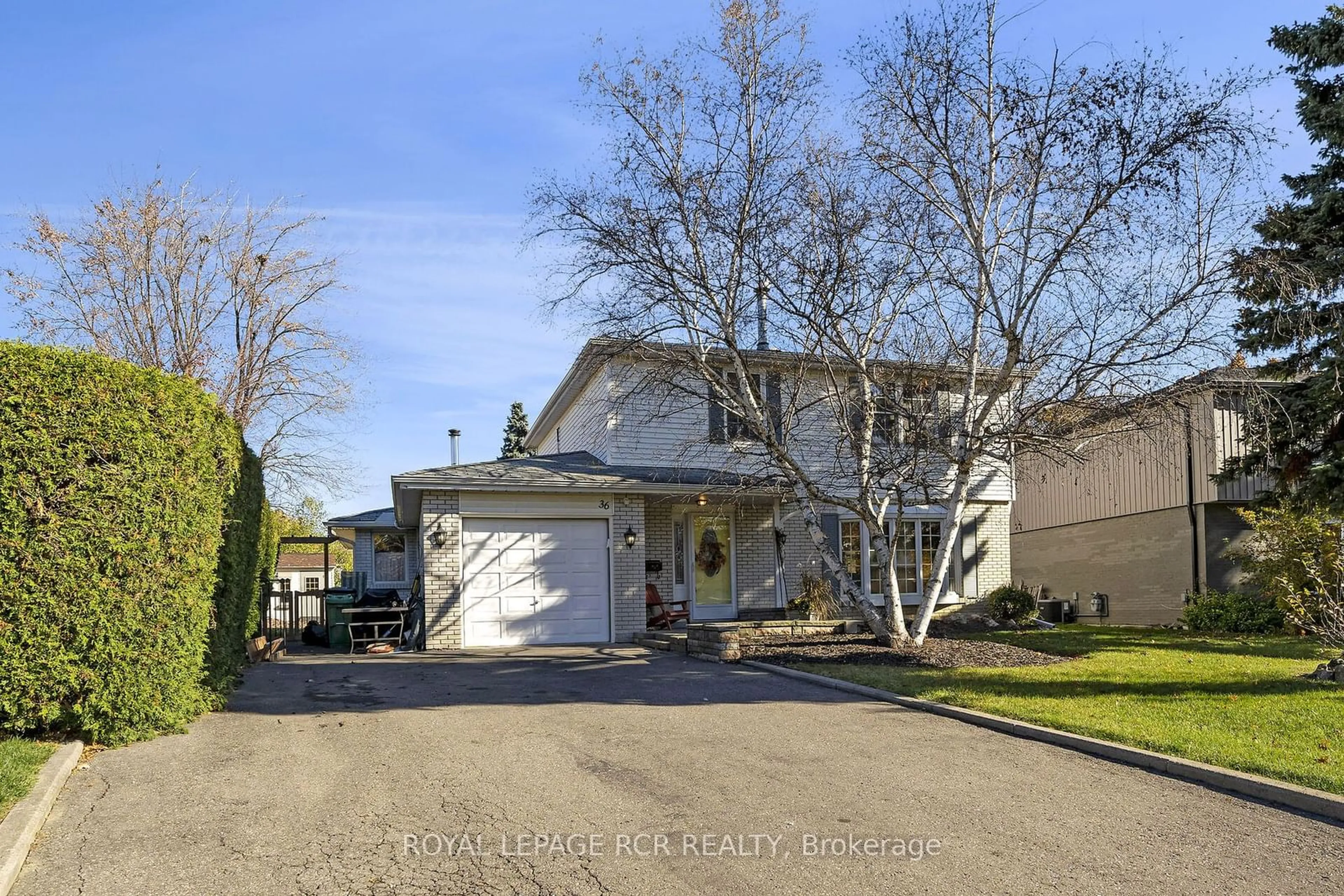 A pic from exterior of the house or condo, cottage for 36 Cavendish Cres, Brampton Ontario L6T 1Z4