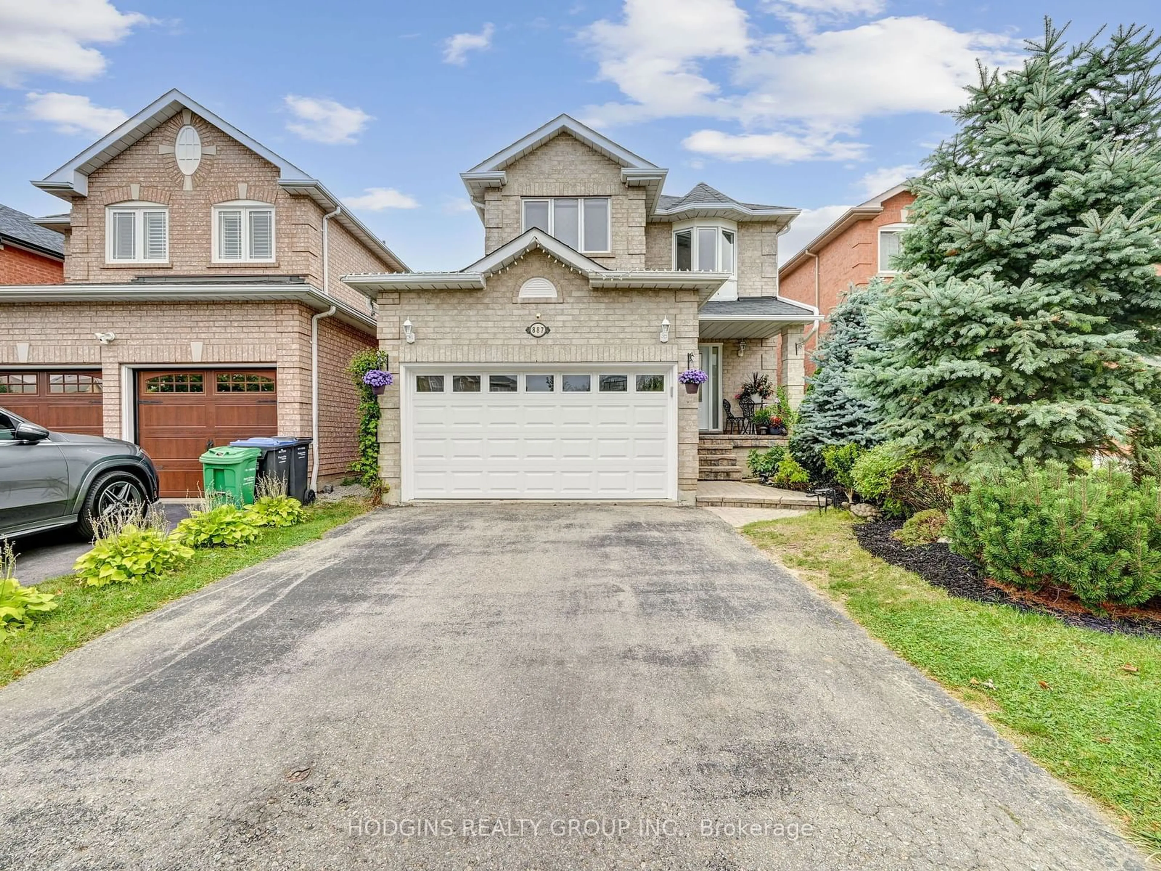 Frontside or backside of a home, cottage for 887 Mays Cres, Mississauga Ontario L5V 2J1