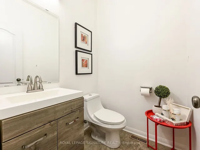 Additional property image - 3207 Munson Cres