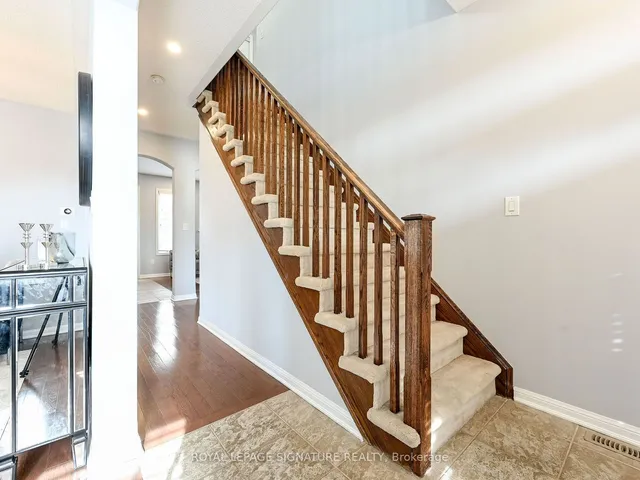 Additional property image - 3207 Munson Cres