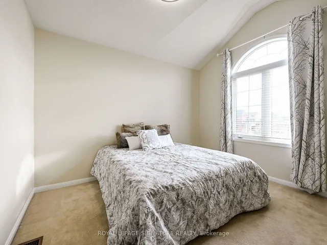 Additional property image - 3207 Munson Cres