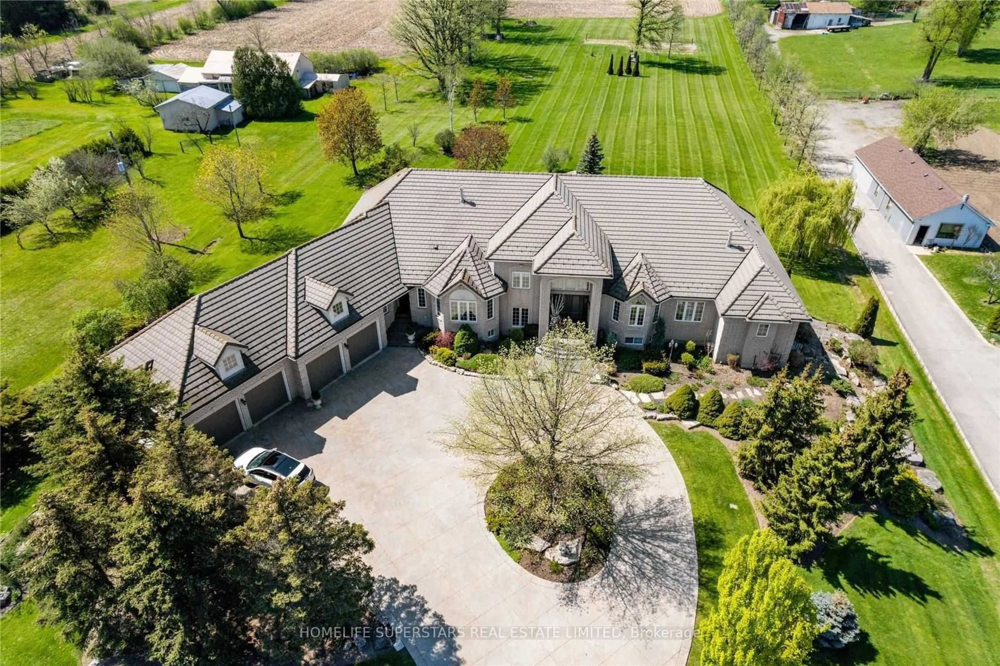 Frontside or backside of a home, cottage for 7690 Mayfield Rd, Caledon Ontario L7E 0V9