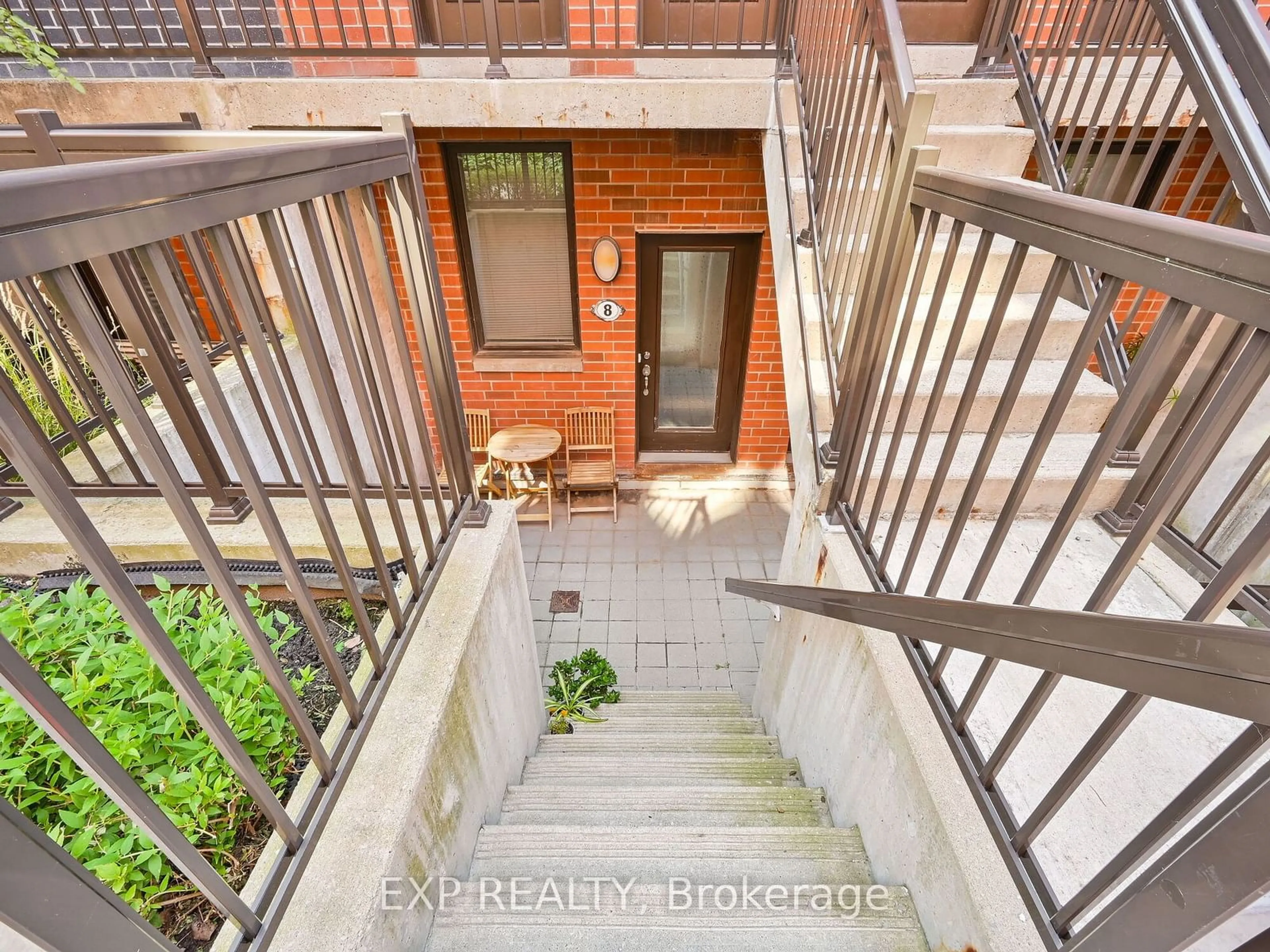 Stairs for 68 Winston Park Blvd, Toronto Ontario M3K 1C3