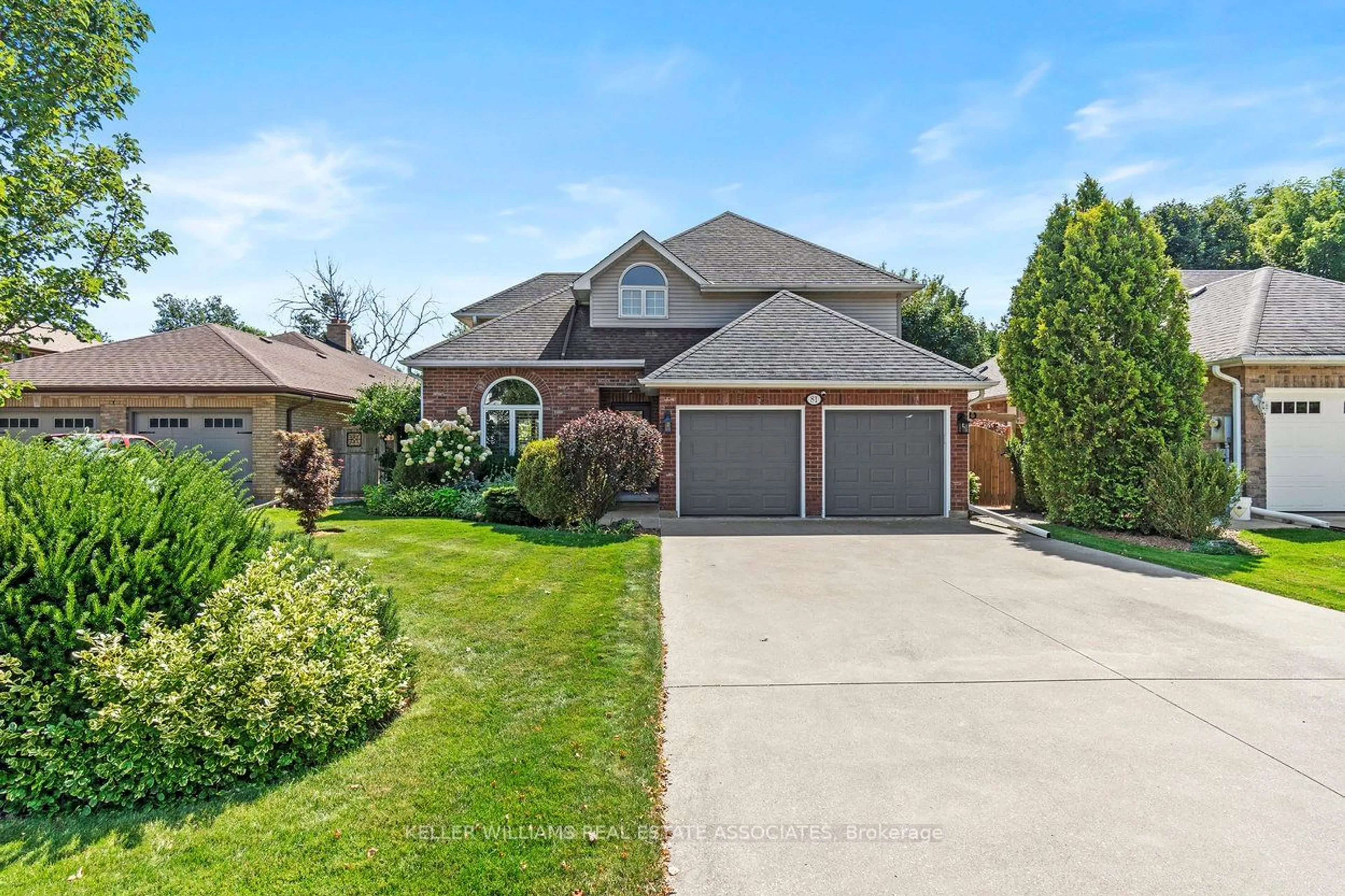 Frontside or backside of a home, the street view for 81 Ontario St, Halton Hills Ontario L7G 3K9