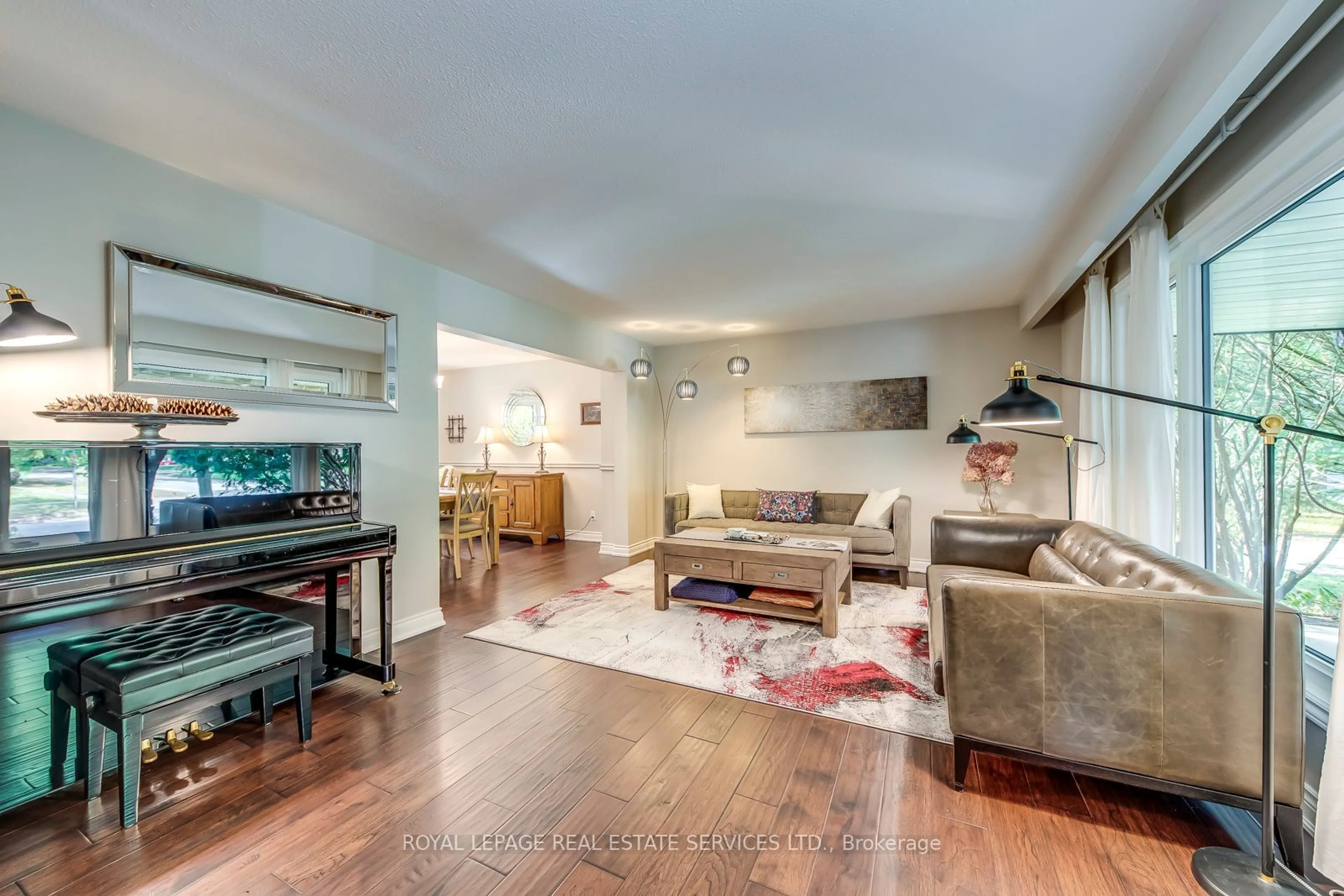 Living room, wood floors for 1460 Caulder Dr, Oakville Ontario L6J 5S9