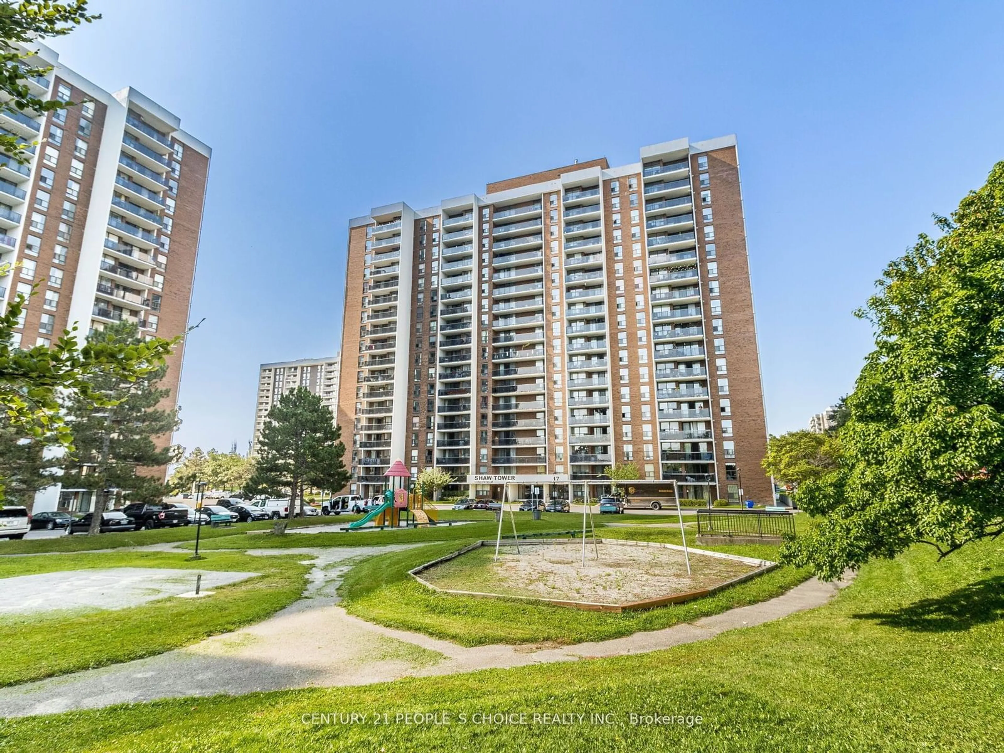 A pic from exterior of the house or condo, the view of city buildings for 17 Knightsbridge Rd #308, Brampton Ontario L6T 3X9