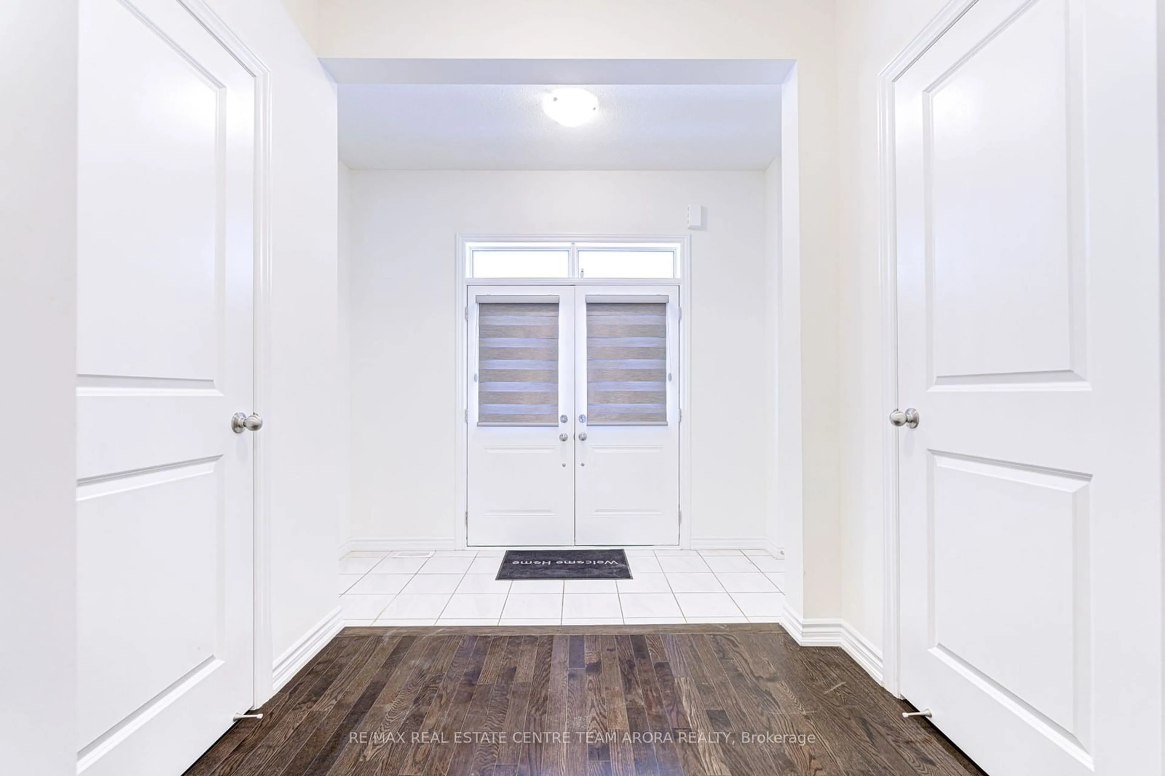 Indoor entryway, wood floors for 379 Valleyway Dr, Brampton Ontario L6X 5S7