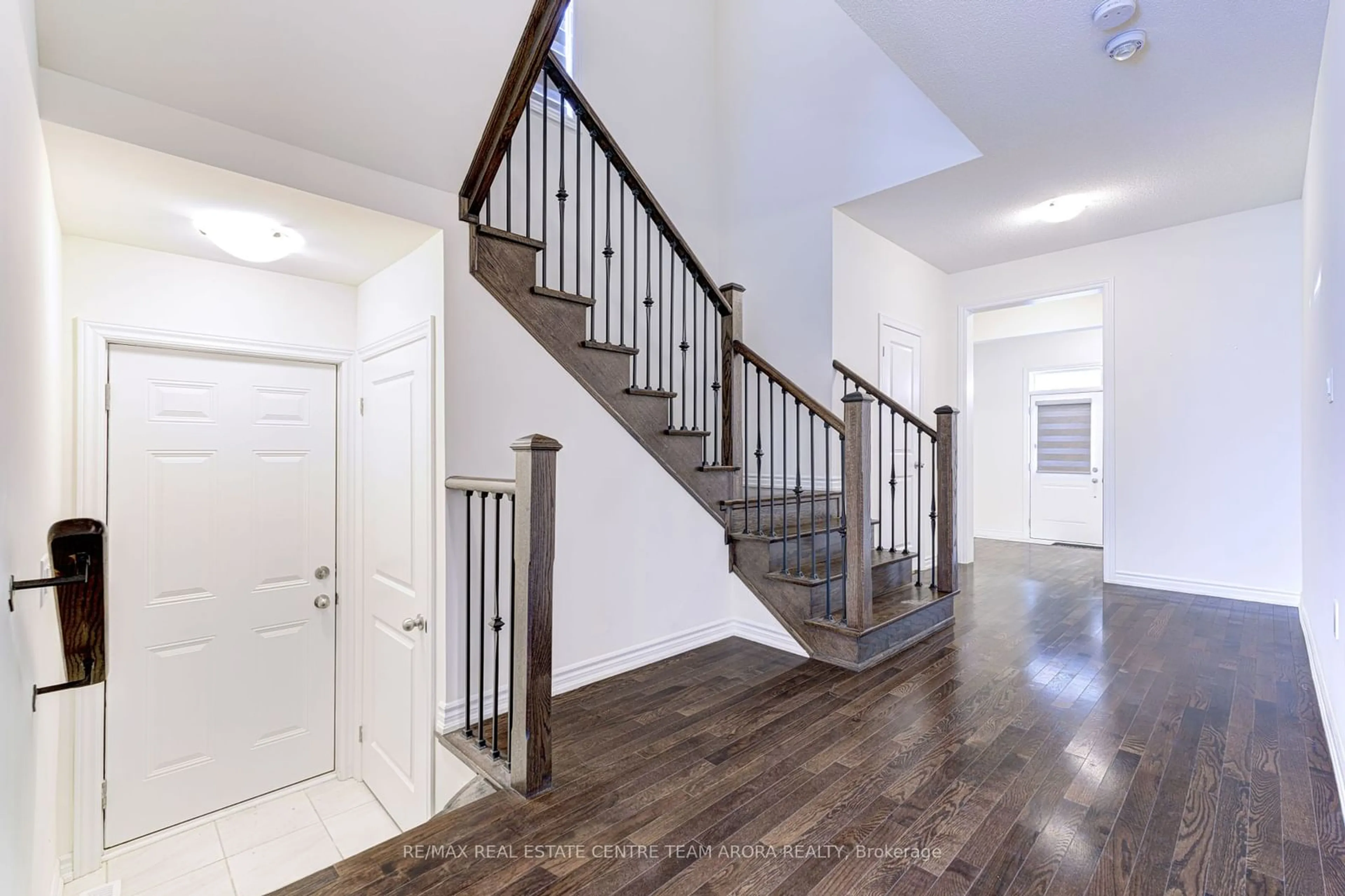 Indoor entryway, wood floors for 379 Valleyway Dr, Brampton Ontario L6X 5S7