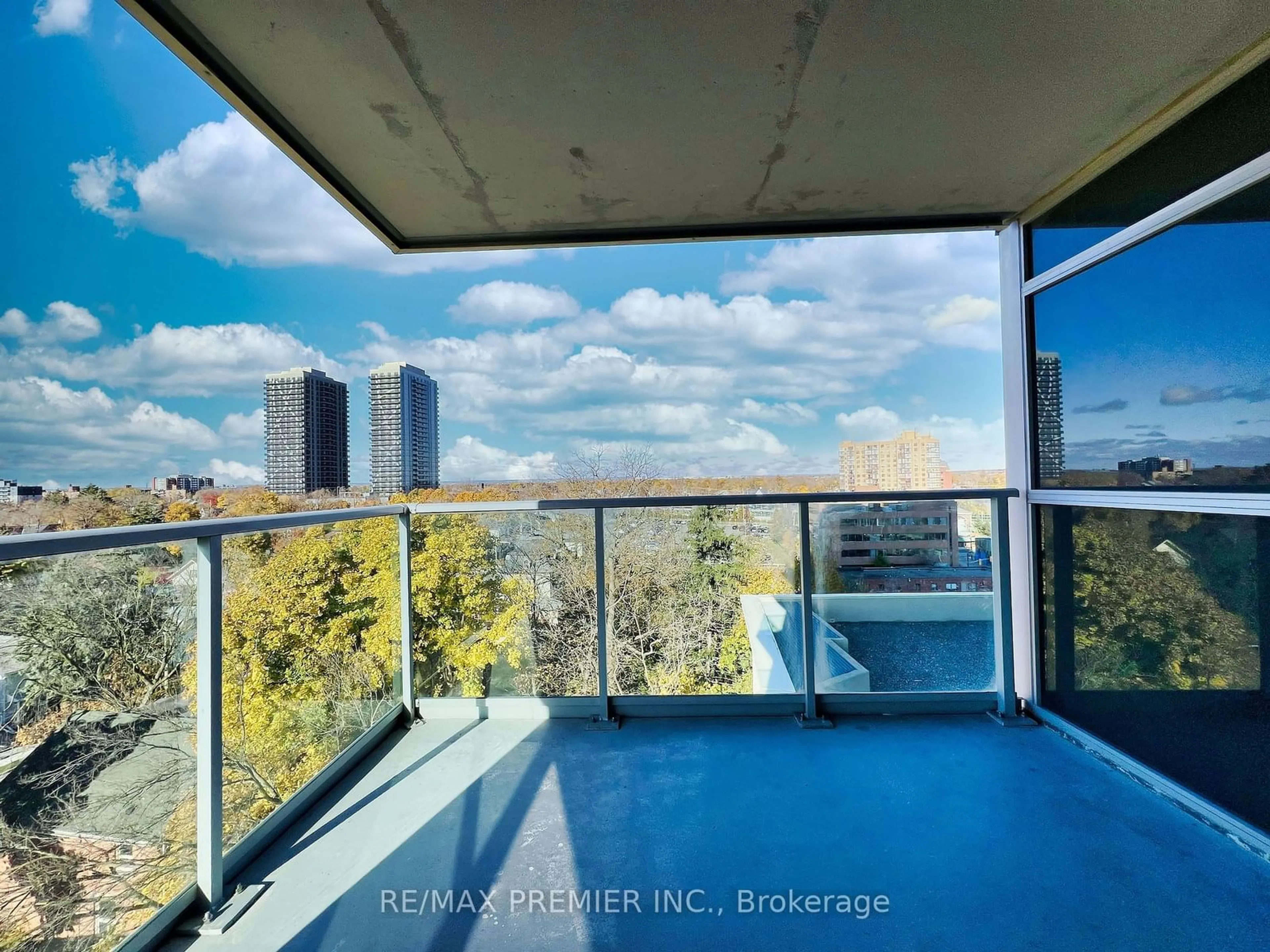 Balcony in the apartment, the view of lake or river for 9 George St #811, Brampton Ontario L6X 0T6