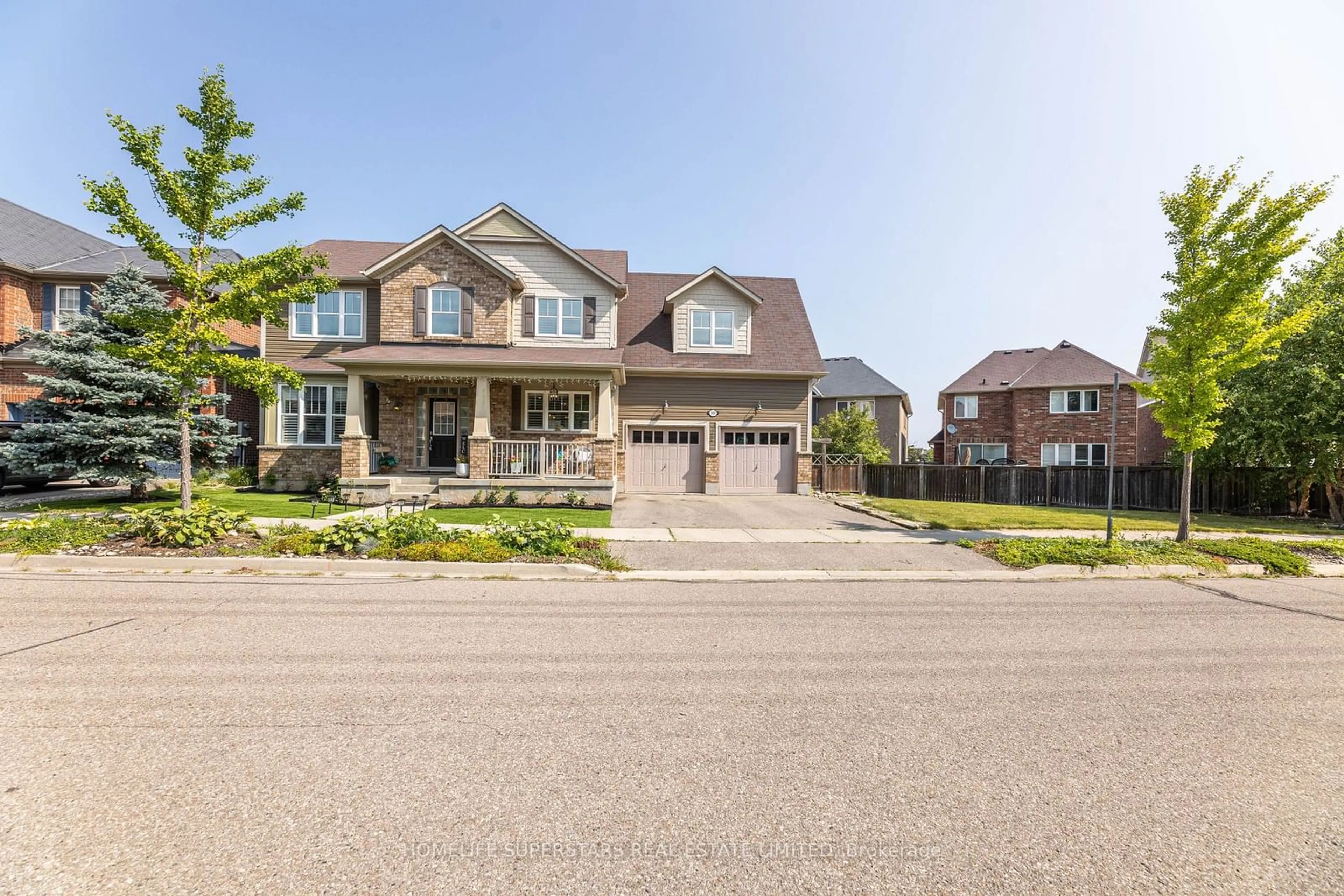 Frontside or backside of a home, the street view for 382 Nunn Crt, Milton Ontario L9T 7M3