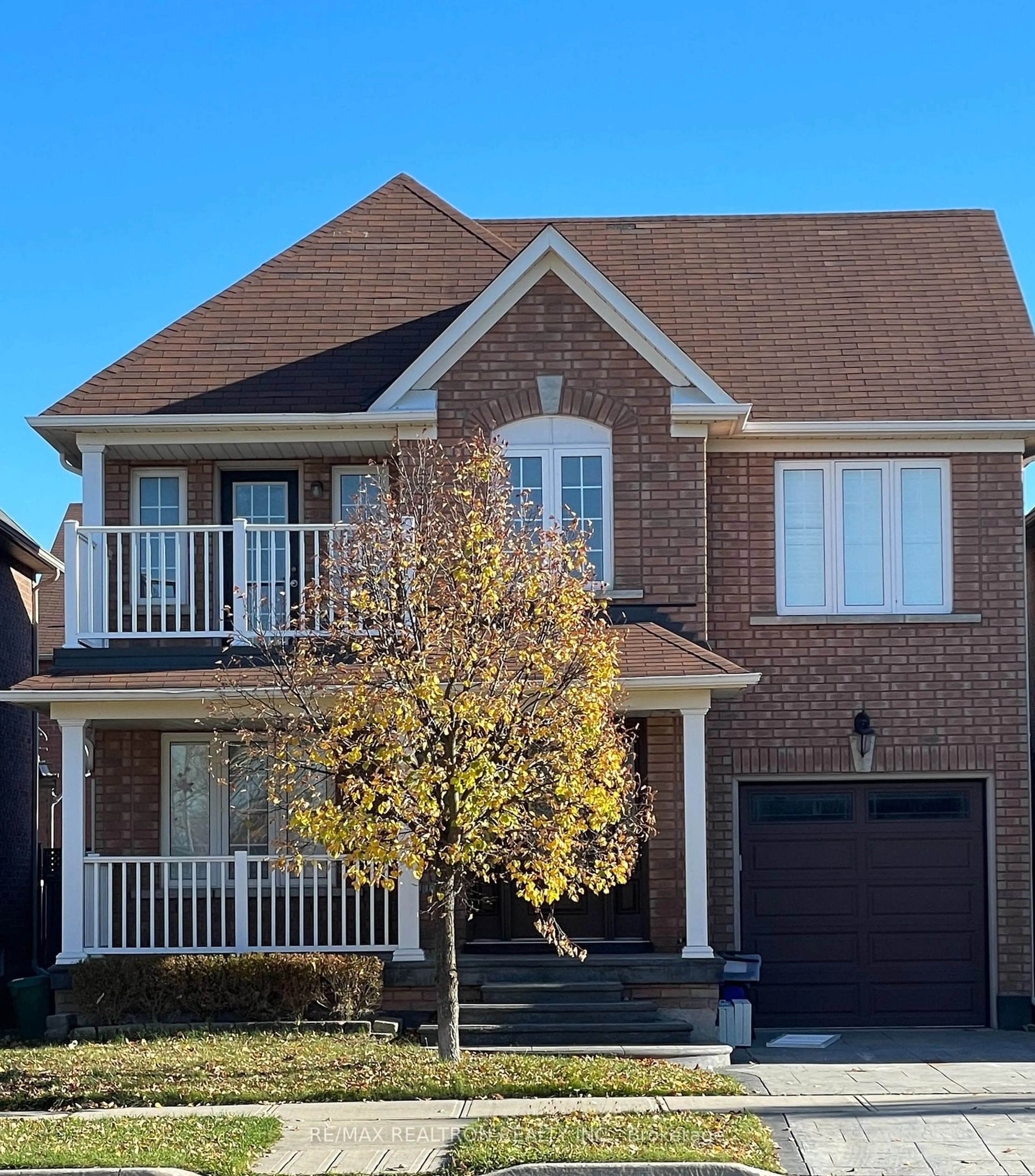 Home with brick exterior material for 2272 Fairmount Dr, Oakville Ontario L6M 5J6