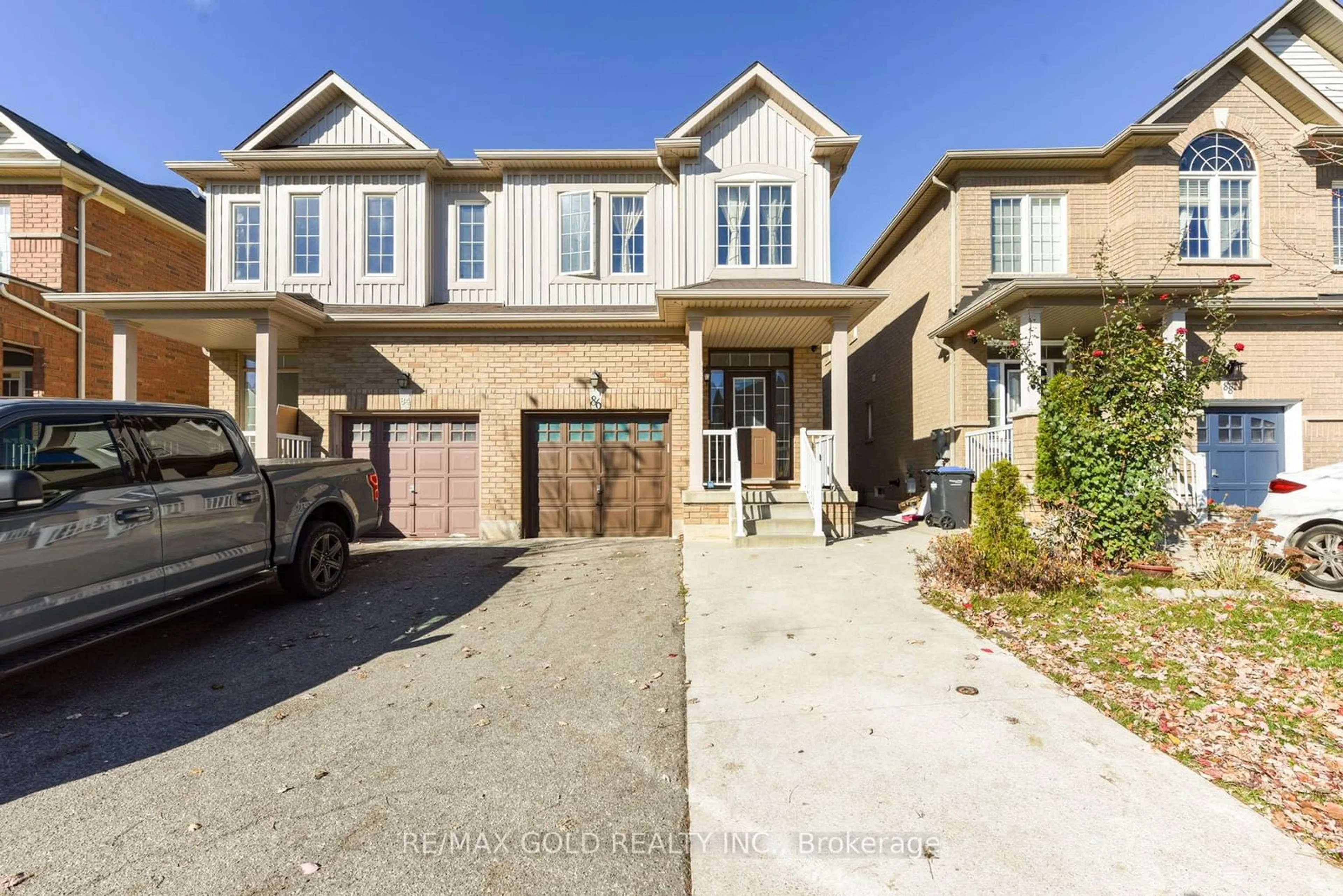 A pic from exterior of the house or condo, the street view for 86 Crumlin Cres, Brampton Ontario L6X 0Y4