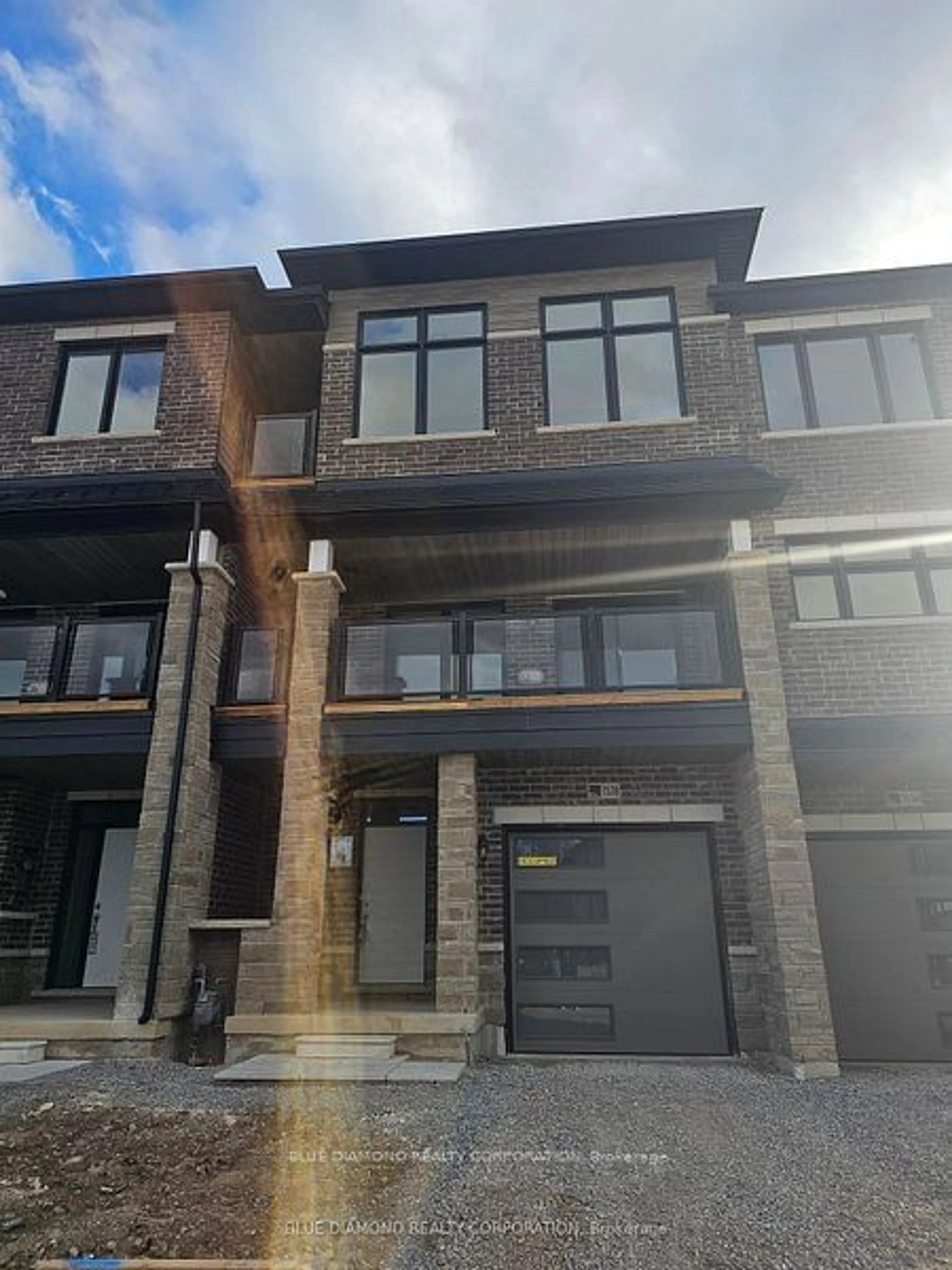 A pic from exterior of the house or condo, the front or back of building for 1538 WELLWOOD Terr, Milton Ontario L9V 1V4