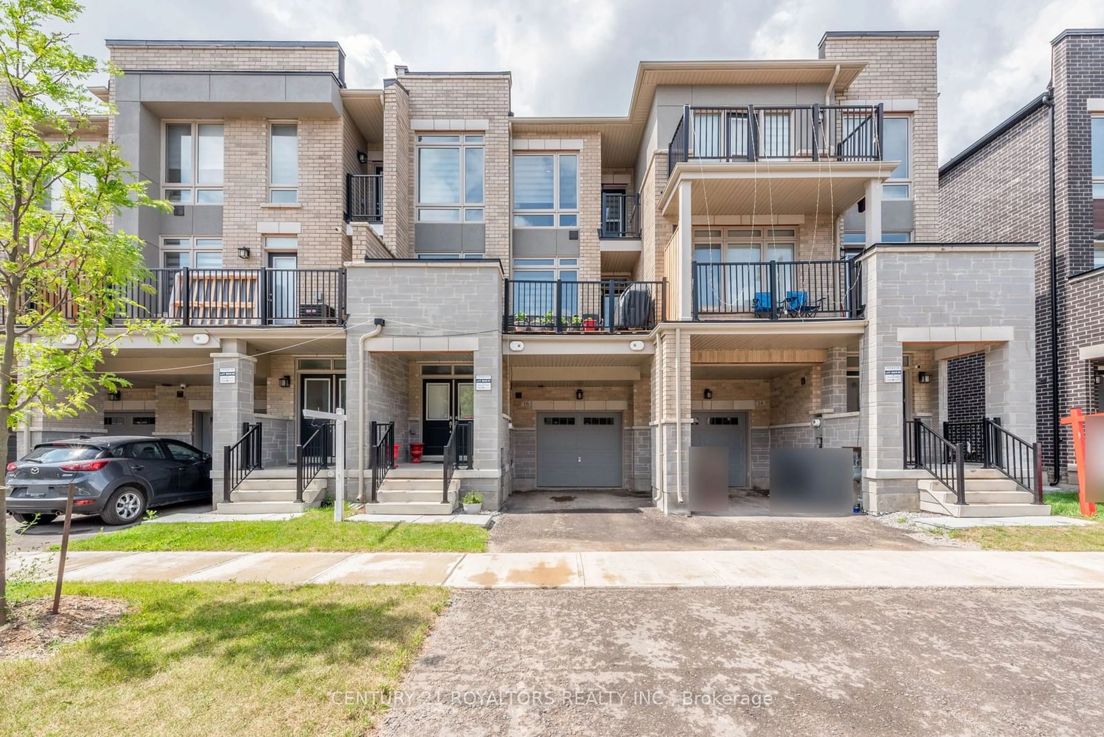 A pic from exterior of the house or condo, the street view for 16 Arrowview Dr, Brampton Ontario L7A 5H7