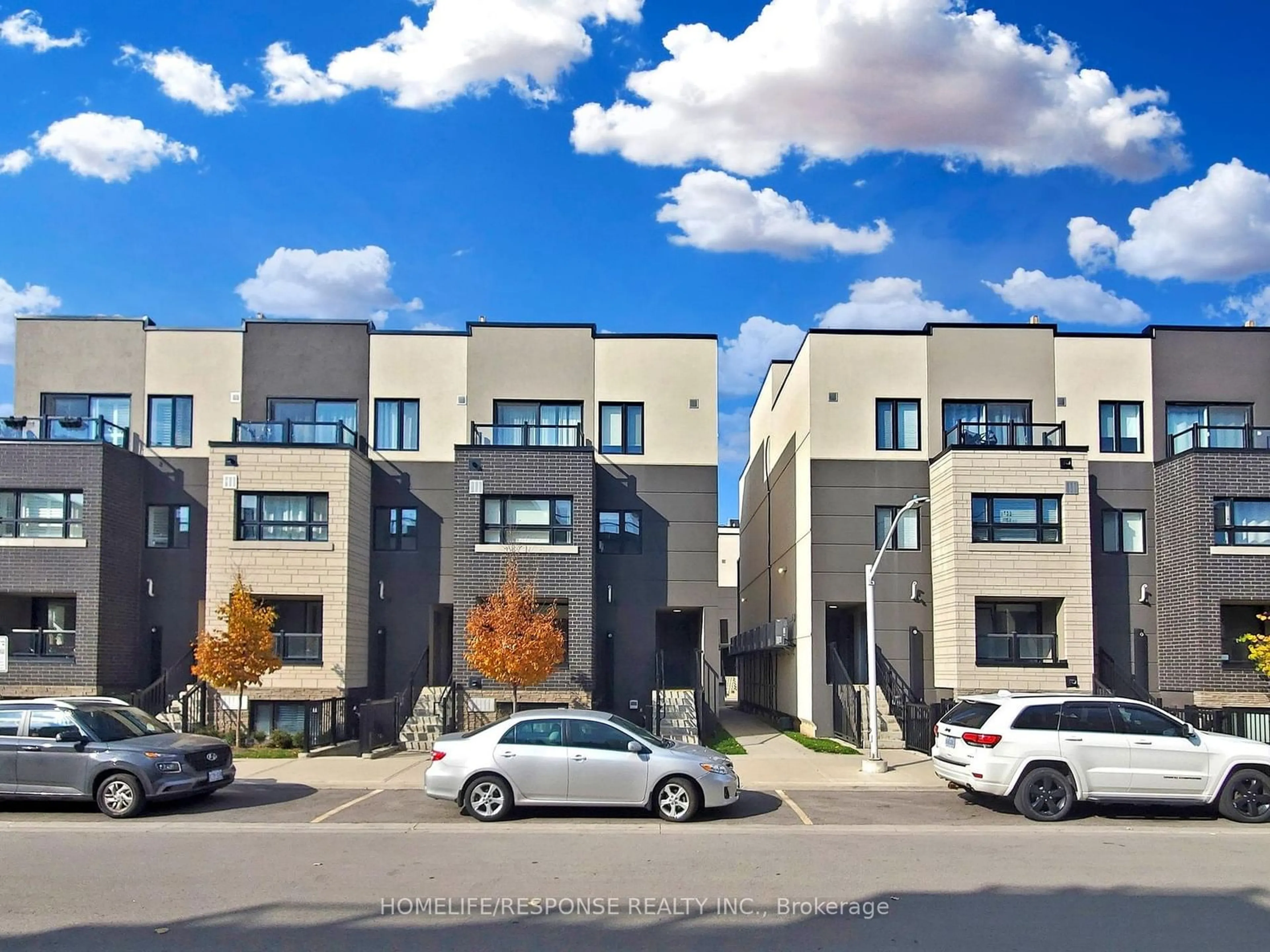 A pic from exterior of the house or condo, the street view for 1131 COOKE Blvd #711, Burlington Ontario L7T 0C3