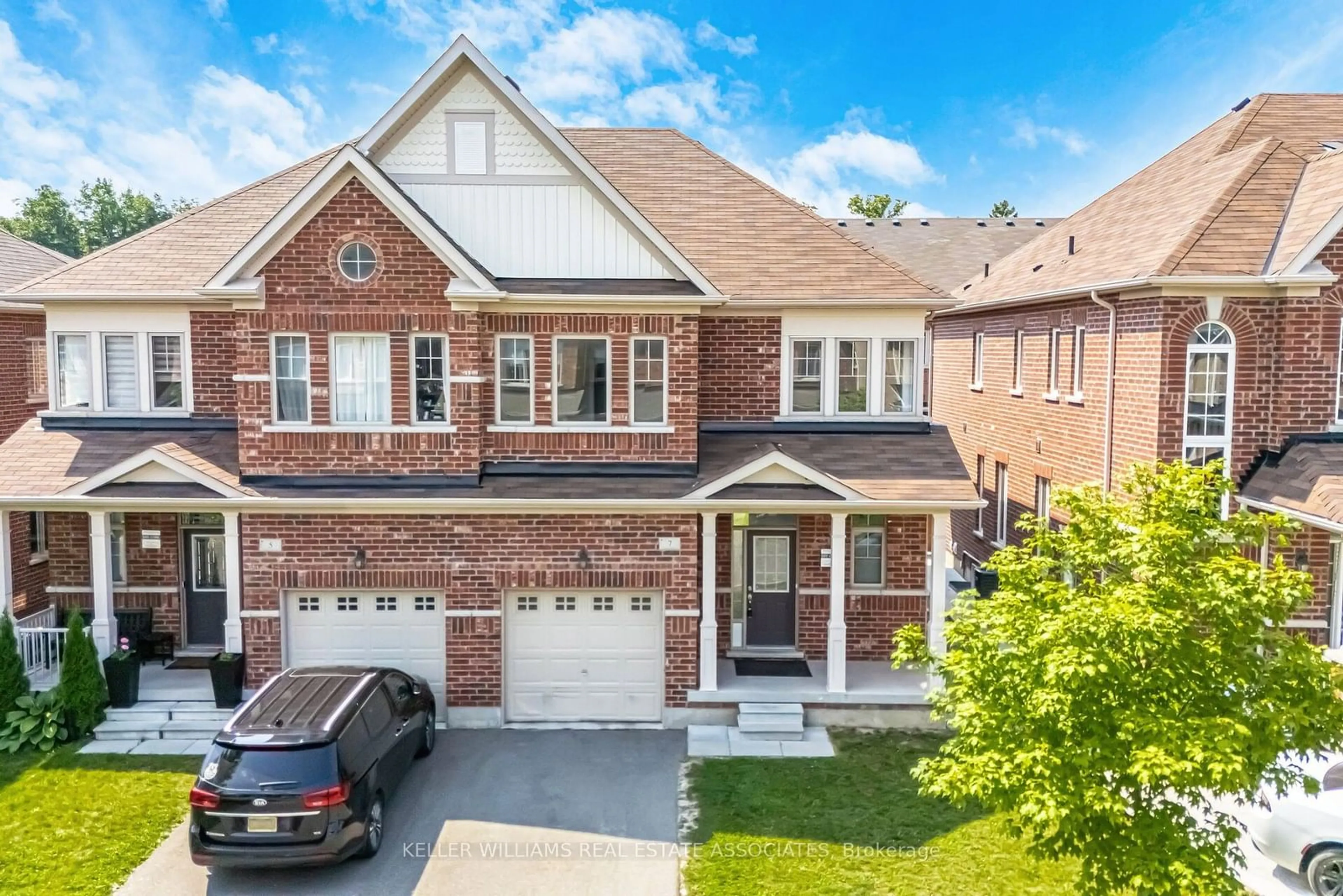 Home with brick exterior material for 7 Monceau Rd, Brampton Ontario L7A 4E6