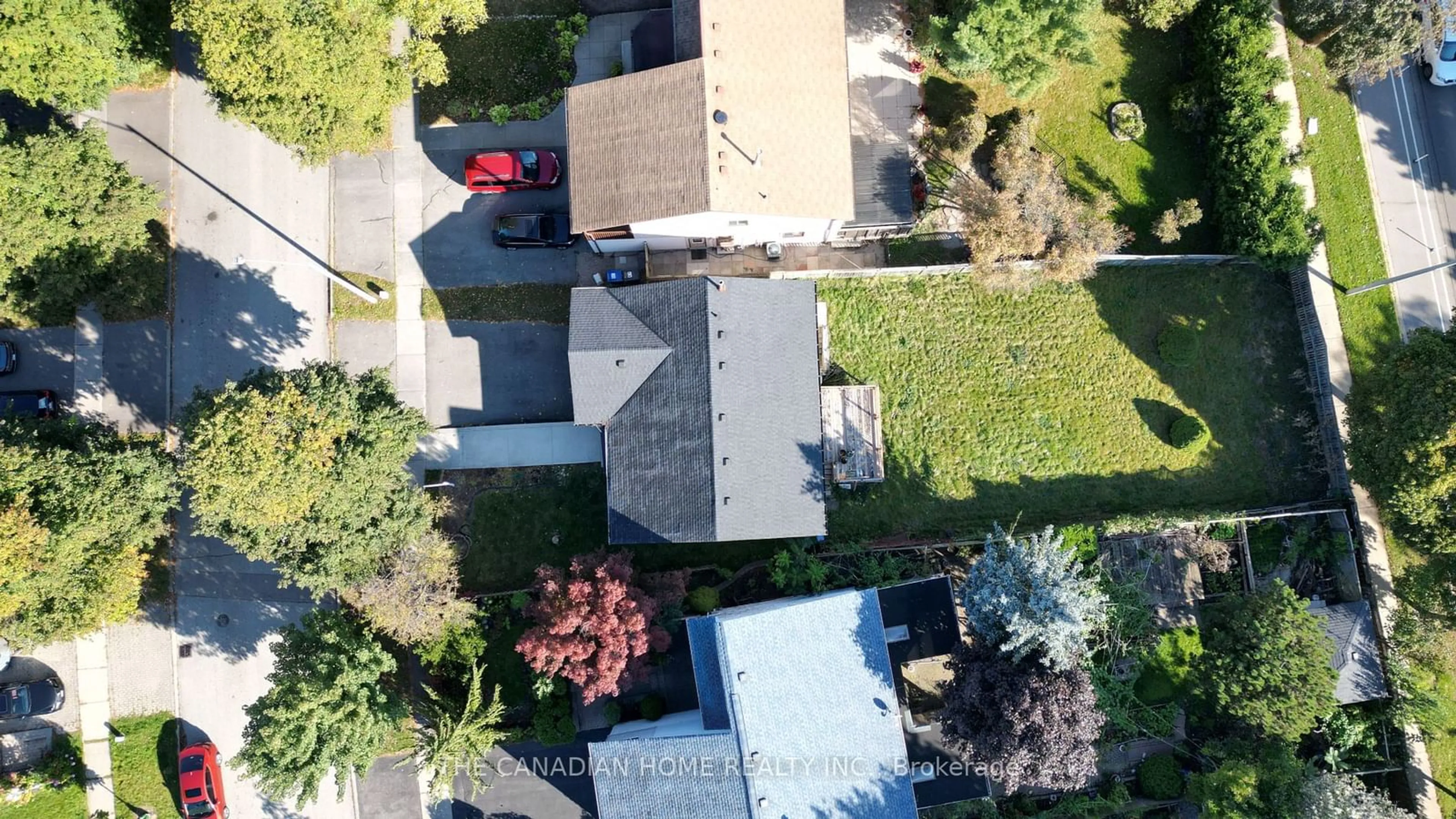 Frontside or backside of a home, the street view for 6793 Segovia Rd, Mississauga Ontario L5N 1P1