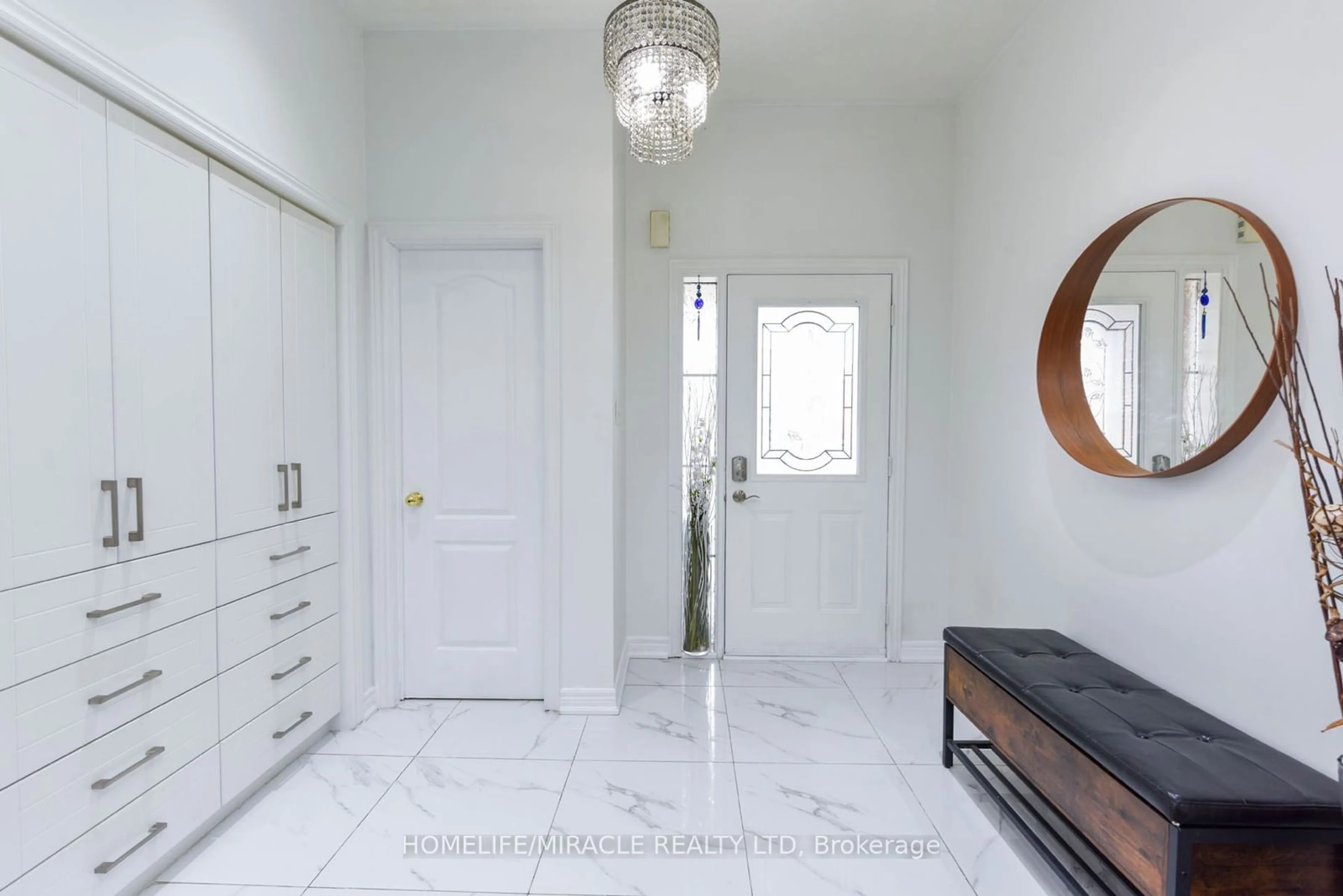 Indoor entryway, ceramic floors for 82 Via Romano Way, Brampton Ontario L6P 1K2