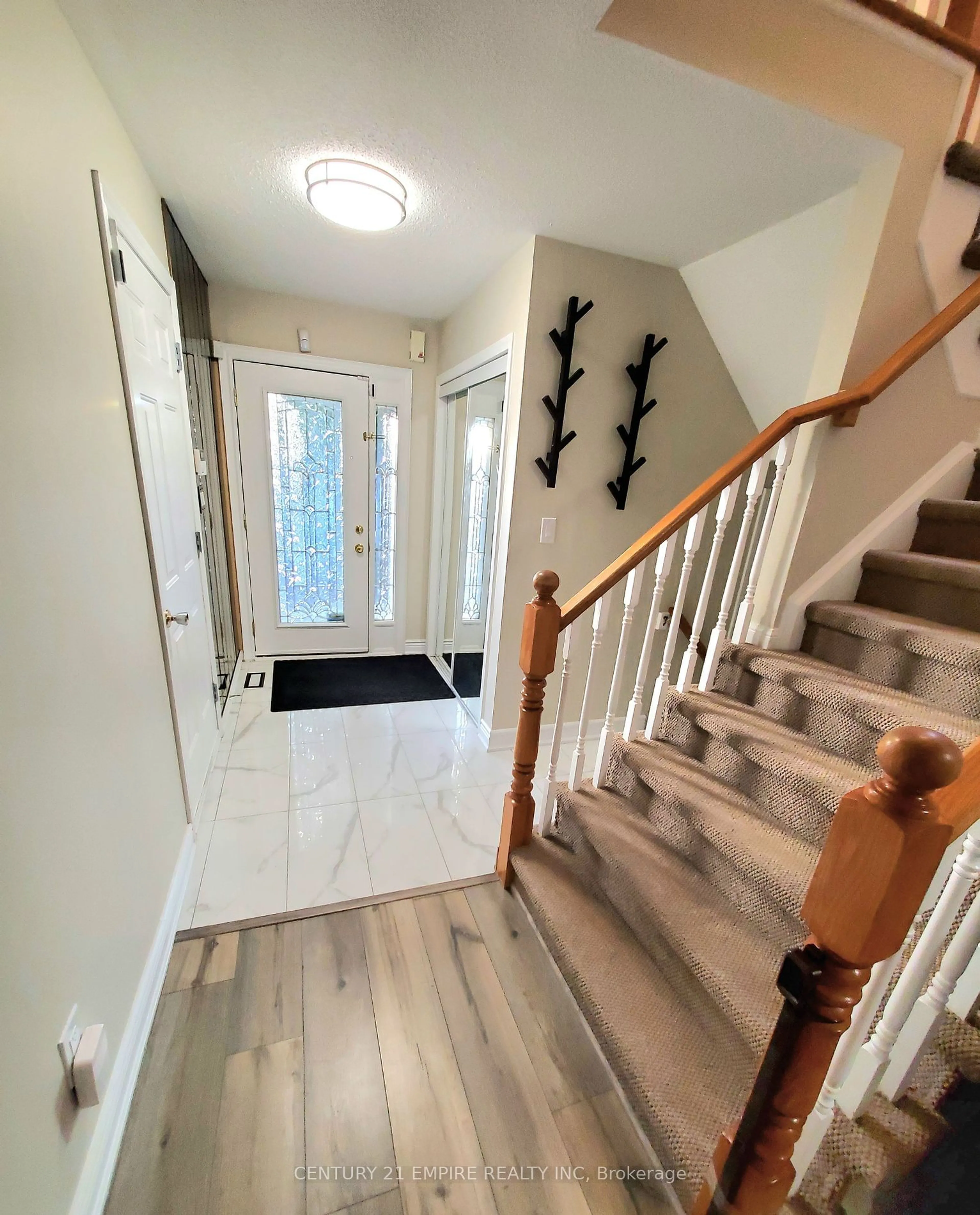 Indoor entryway, wood floors for 63 Jessop Dr, Brampton Ontario L7A 3N4