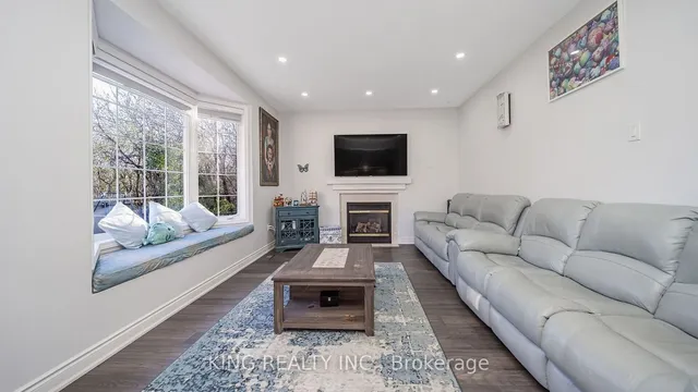 Additional property image - 27 Braydon Blvd