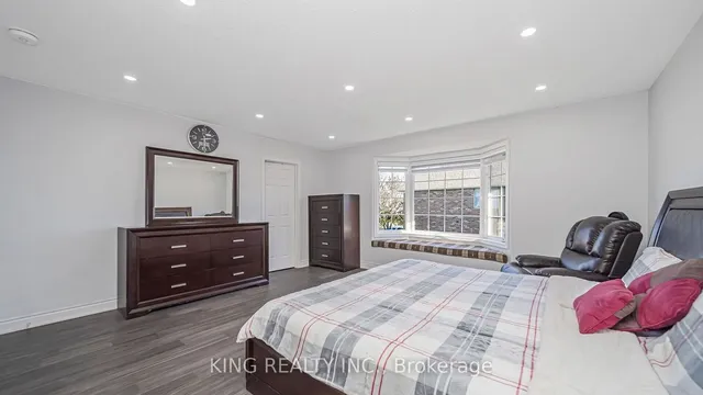 Additional property image - 27 Braydon Blvd