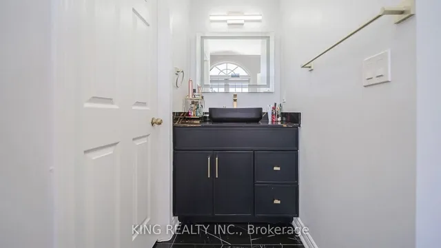 Additional property image - 27 Braydon Blvd
