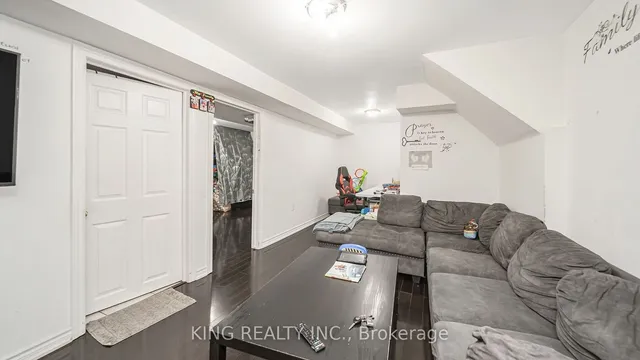 Additional property image - 27 Braydon Blvd