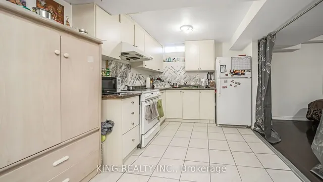 Additional property image - 27 Braydon Blvd